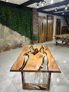 Tavolo River in resina epossidica di noce - Tavolo da pranzo su misura - Tavolo da pranzo per 6 persone