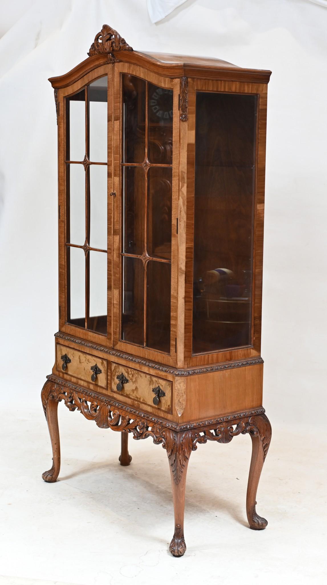 Vetrinetta Epstein in noce Vitrine 1930 in vendita 4