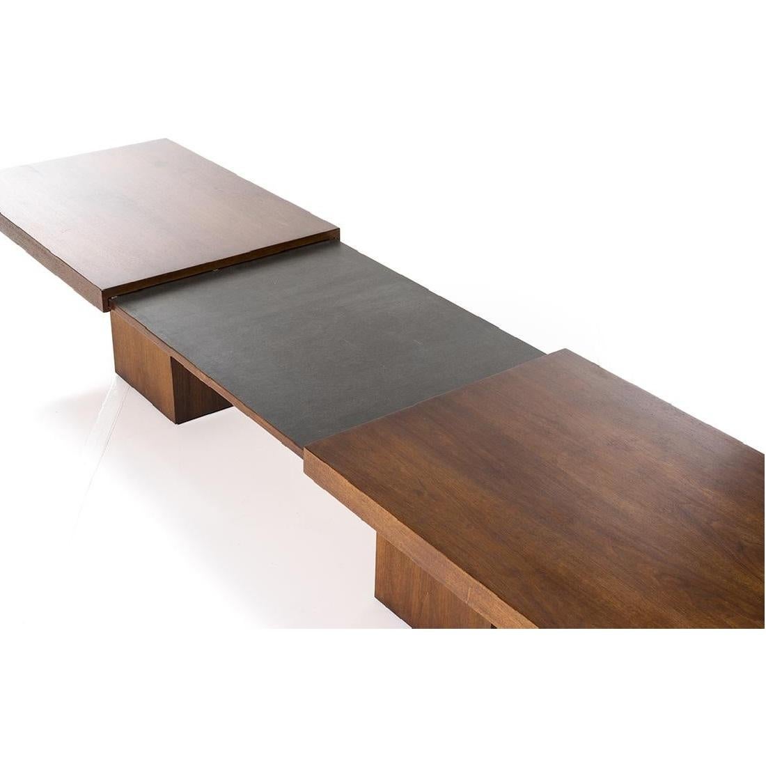 Mid-20th Century Walnut Expandable Coffee Table by John Keal for Brown Saltman, 1960s
