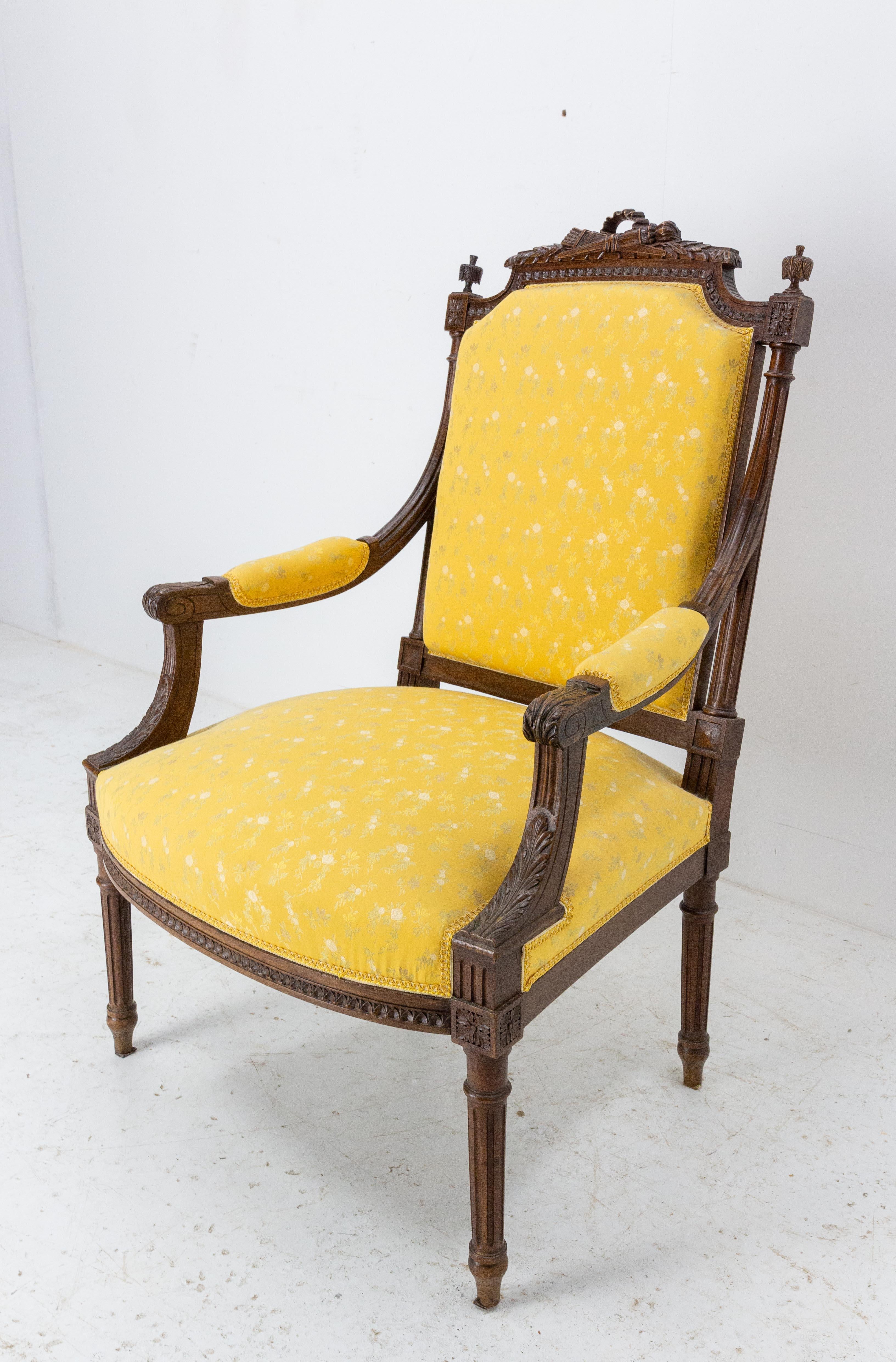 Walnut Fauteuil Louis XVI Revival Armchair French, Late 19th Century to Recover In Good Condition For Sale In Labrit, Landes