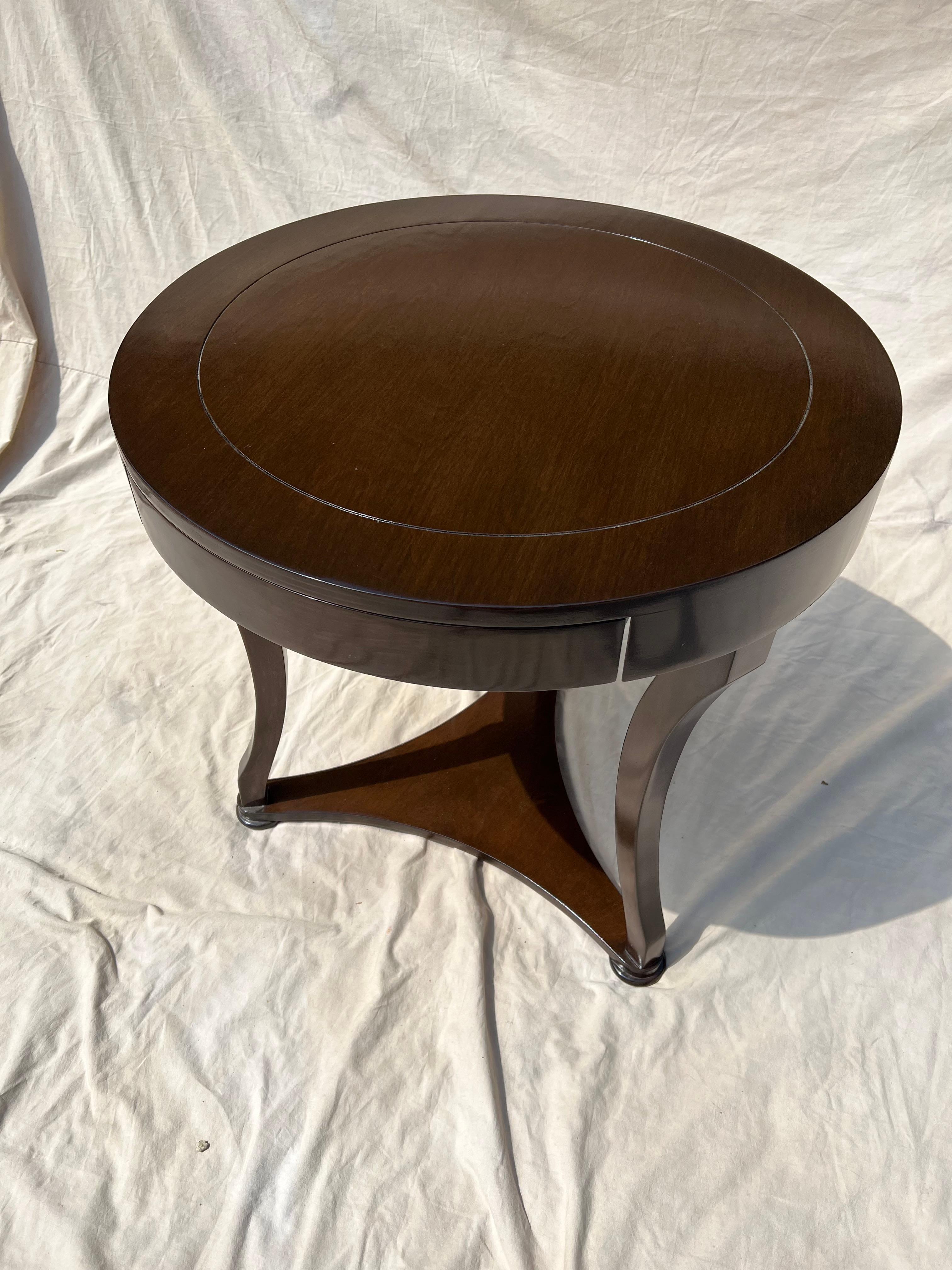 Mid-Century Modern Walnut Finish Round Side Table with Router Detail to Top with Drawer For Sale