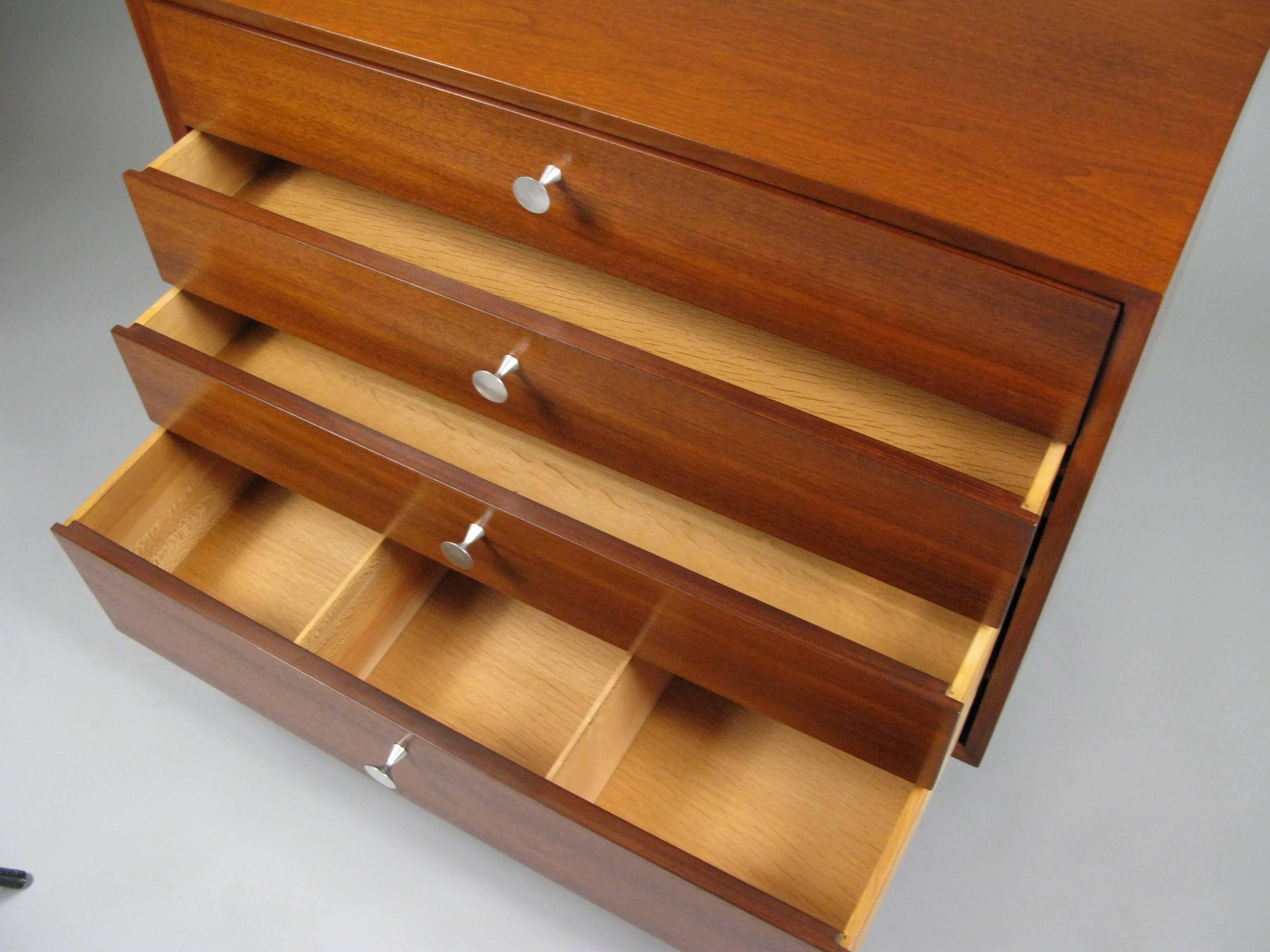 Mid-20th Century Walnut Four-Drawer Chest by George Nelson for Herman Miller