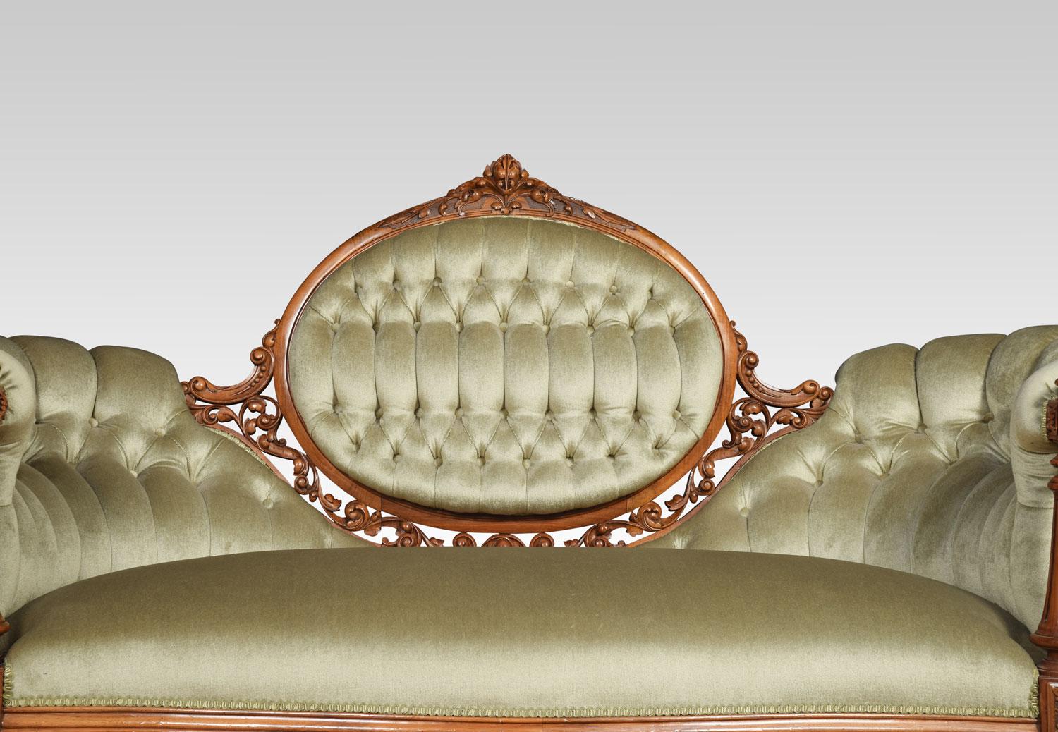 Walnut Framed Cameo Back Settee In Good Condition In Cheshire, GB