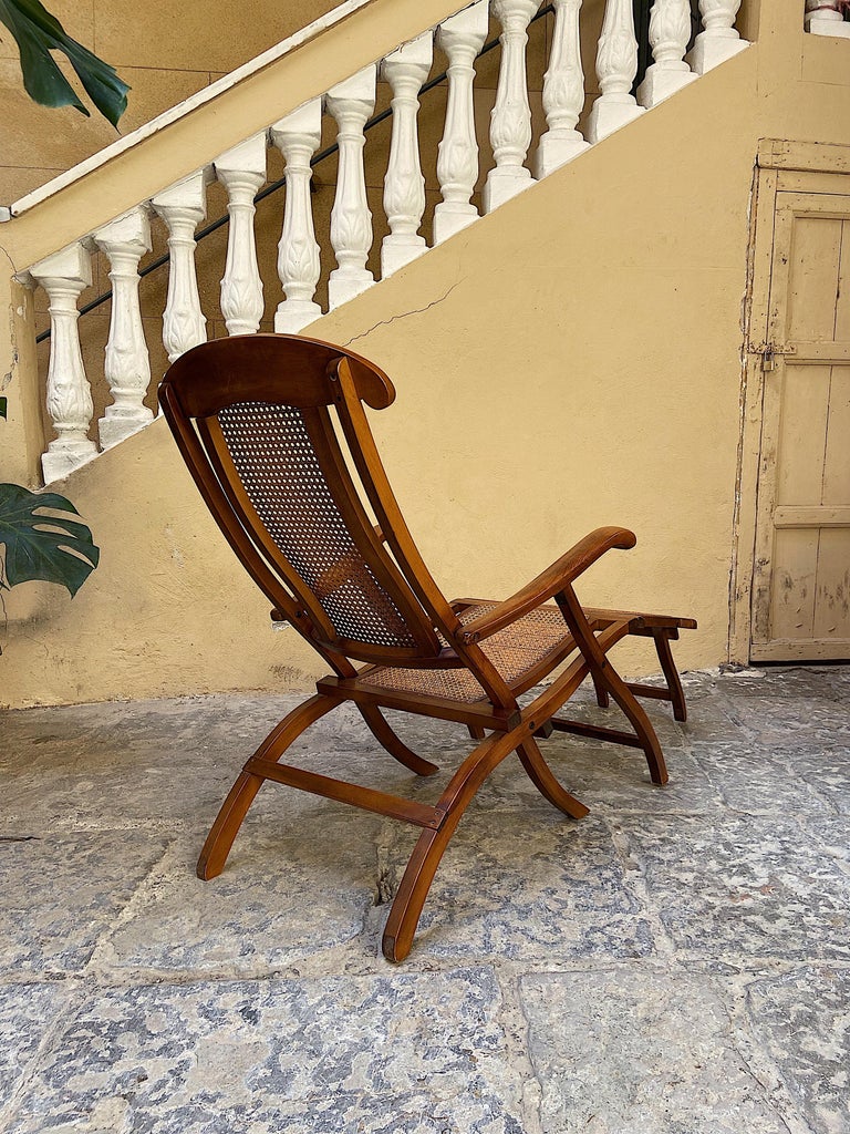 Walnut Framed Folding Steamer Deck Chair For Sale at 1stDibs