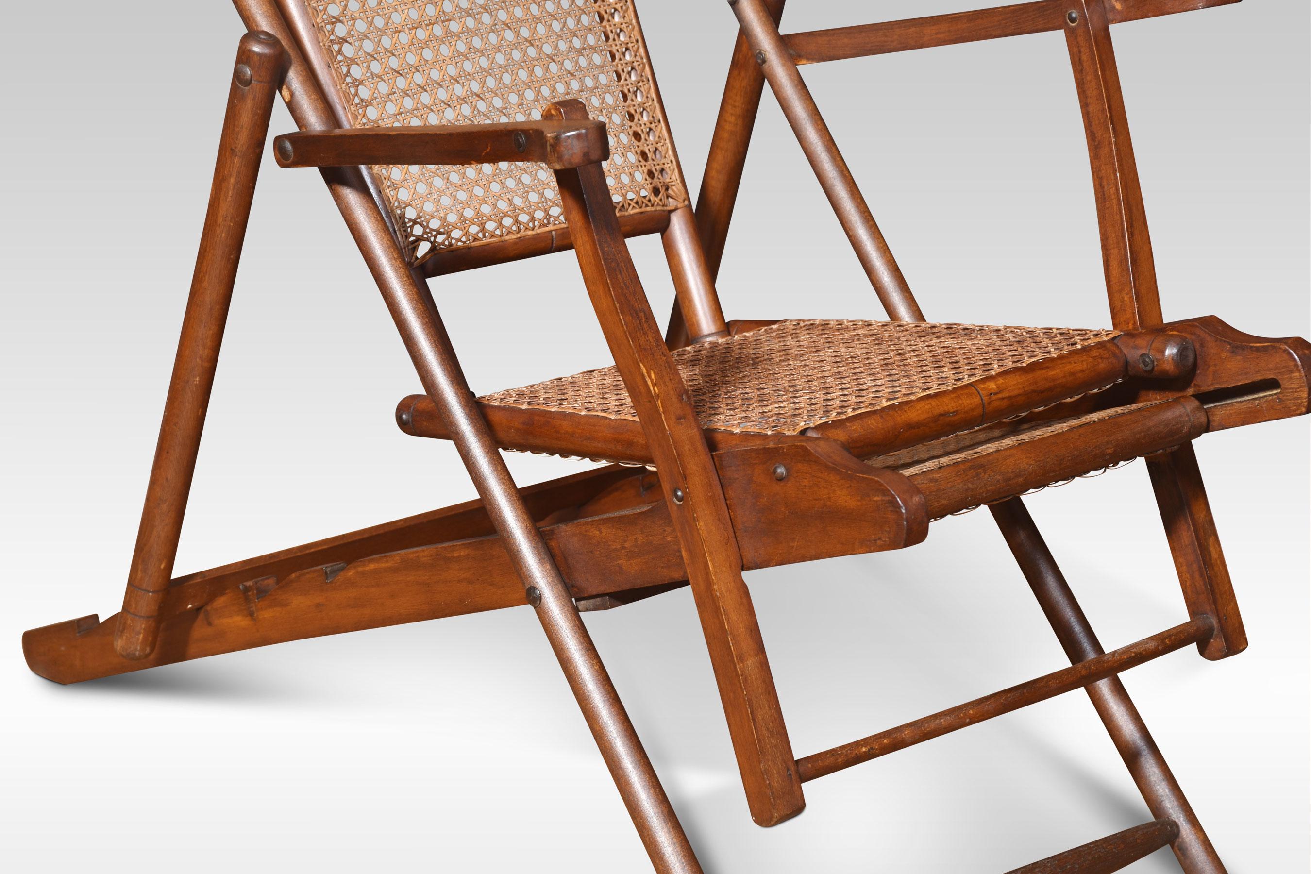 Walnut framed folding Steamer deck chair For Sale 1