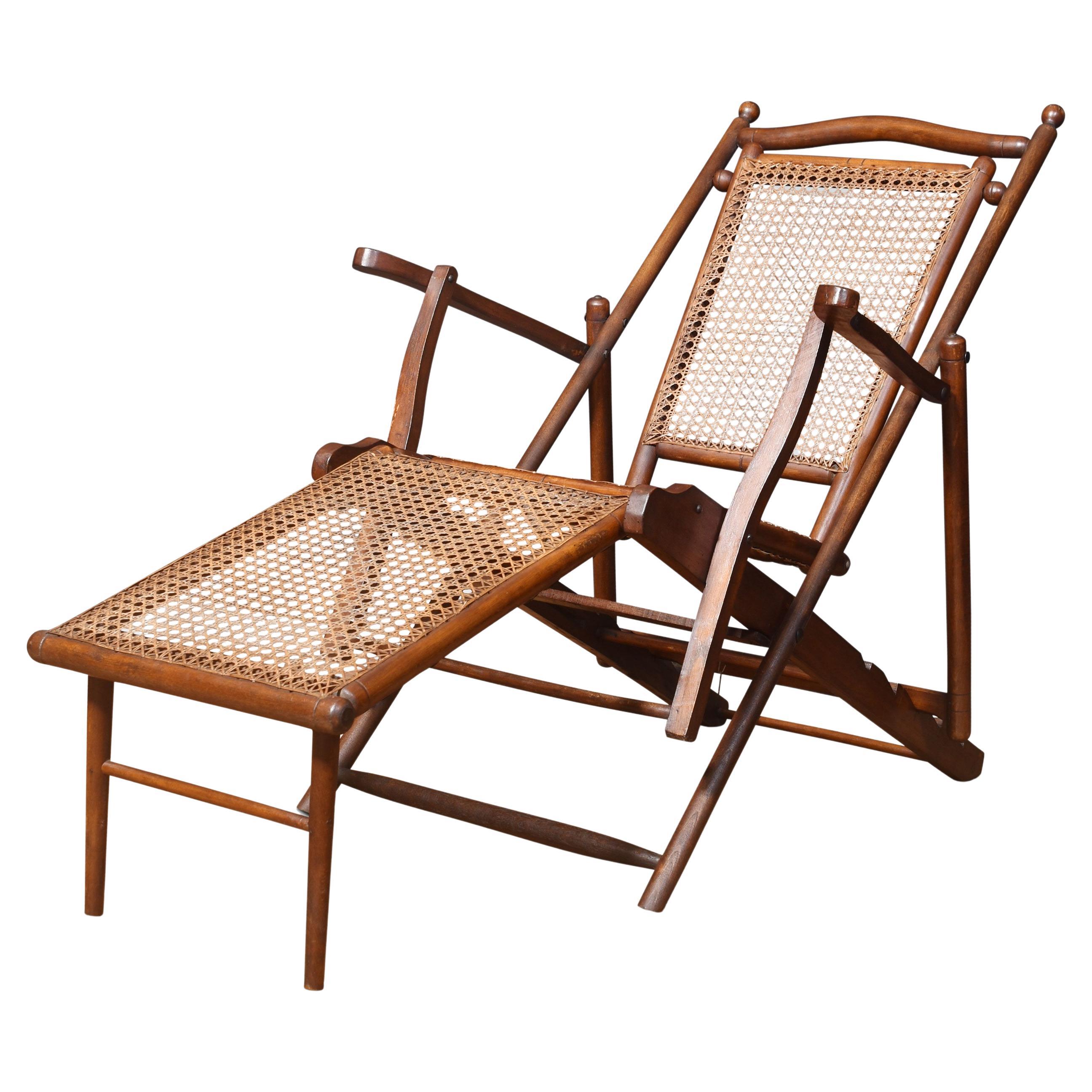 Walnut framed folding Steamer deck chair For Sale