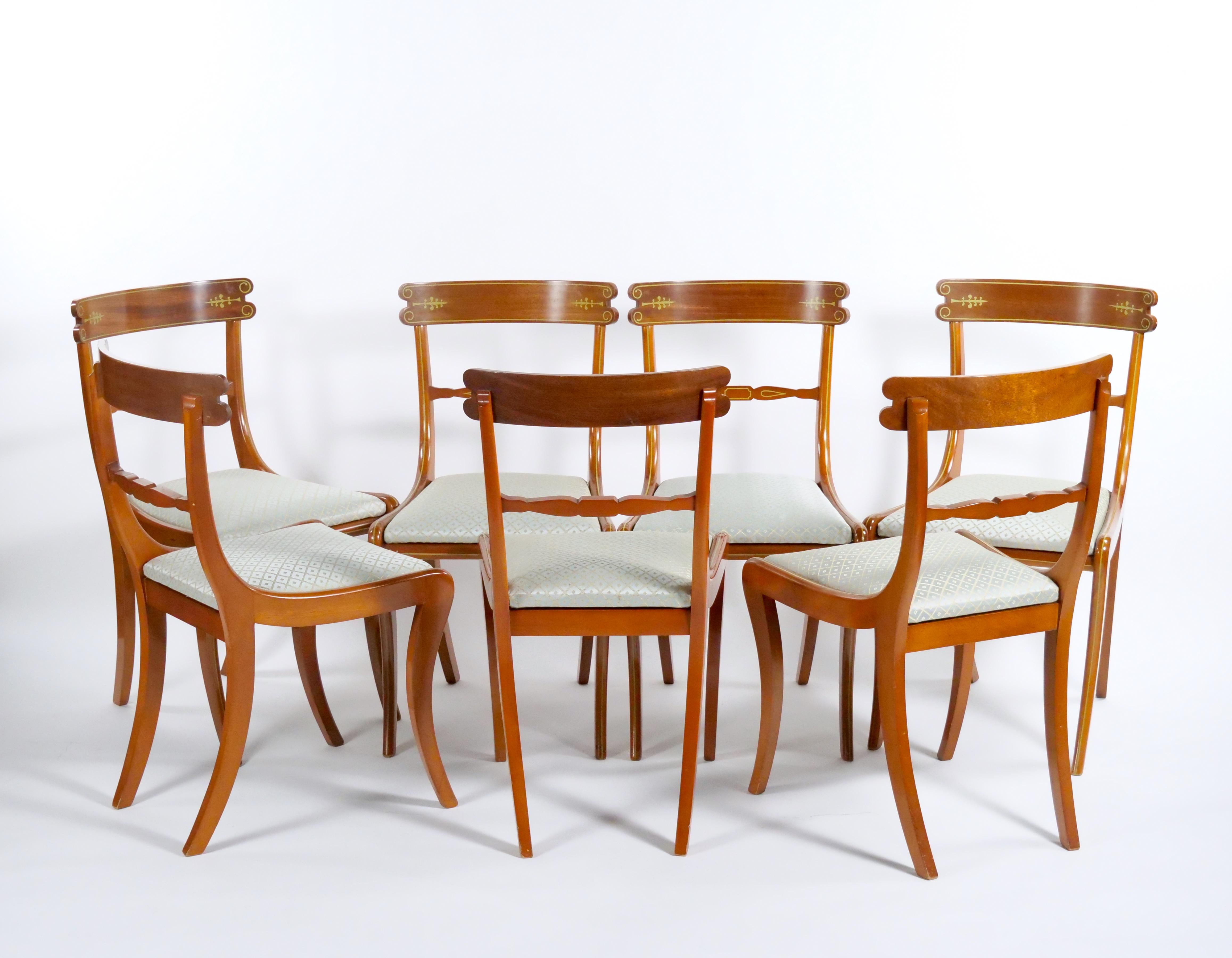 italien Ensemble de chaises de salle à manger en acajou encadré / doré / dix en vente
