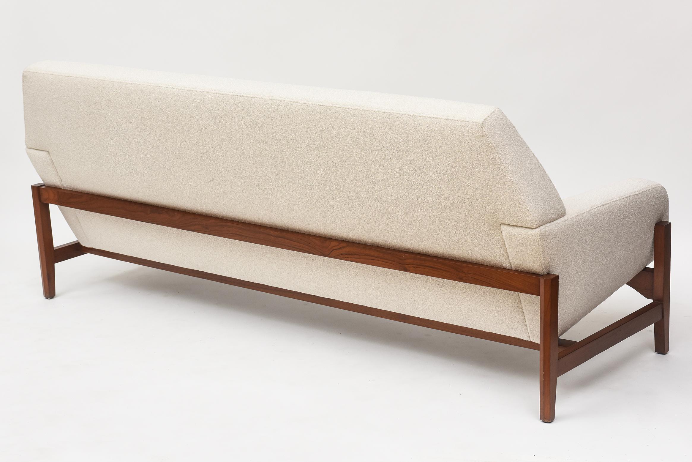 Mid-Century Modern Walnut Framed Sofa by Gianfranco Frattini for Cassina, 1950s