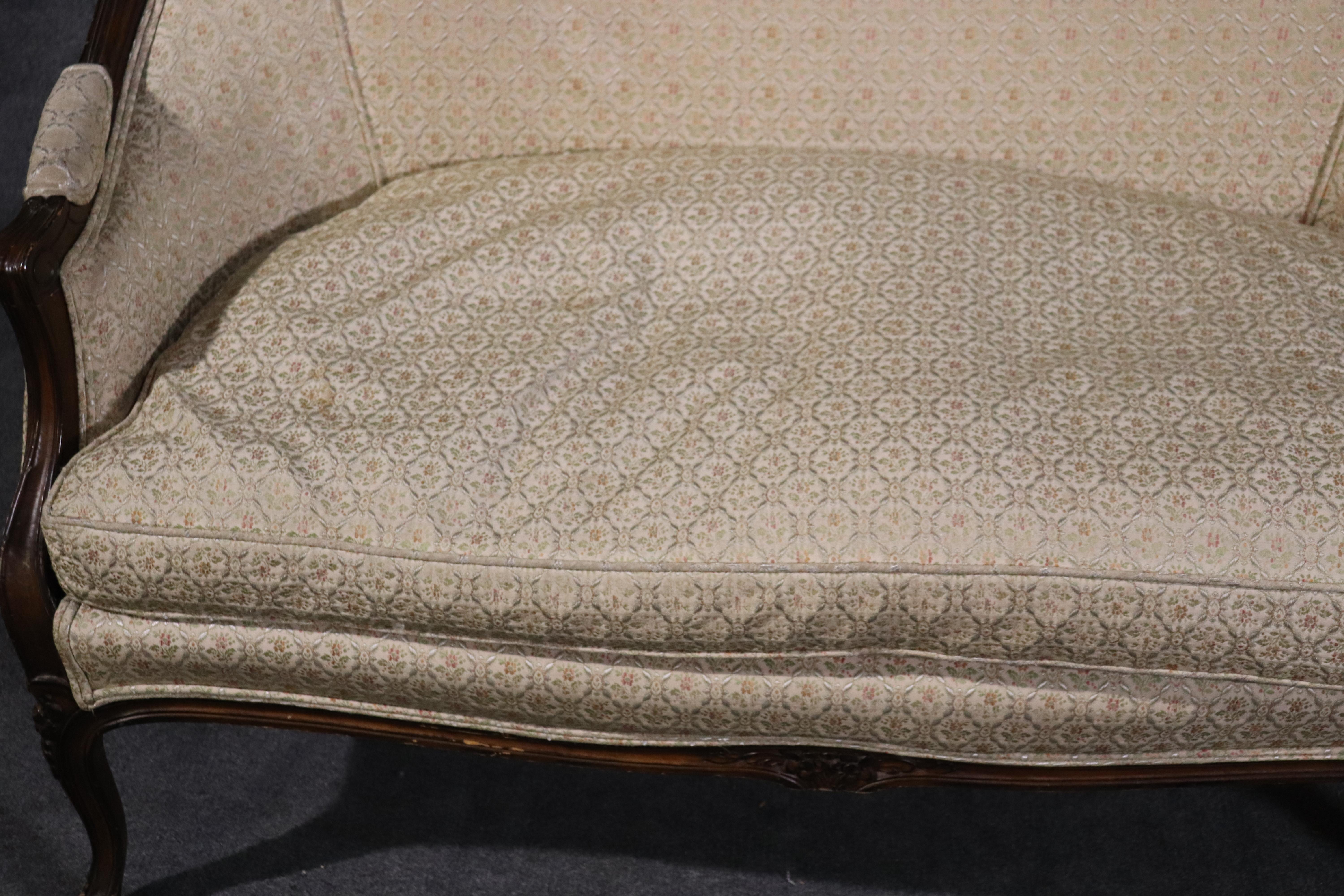 Mid-20th Century Walnut French Louis XV Style Goose Feather Filled Settee Canapé Loveseat
