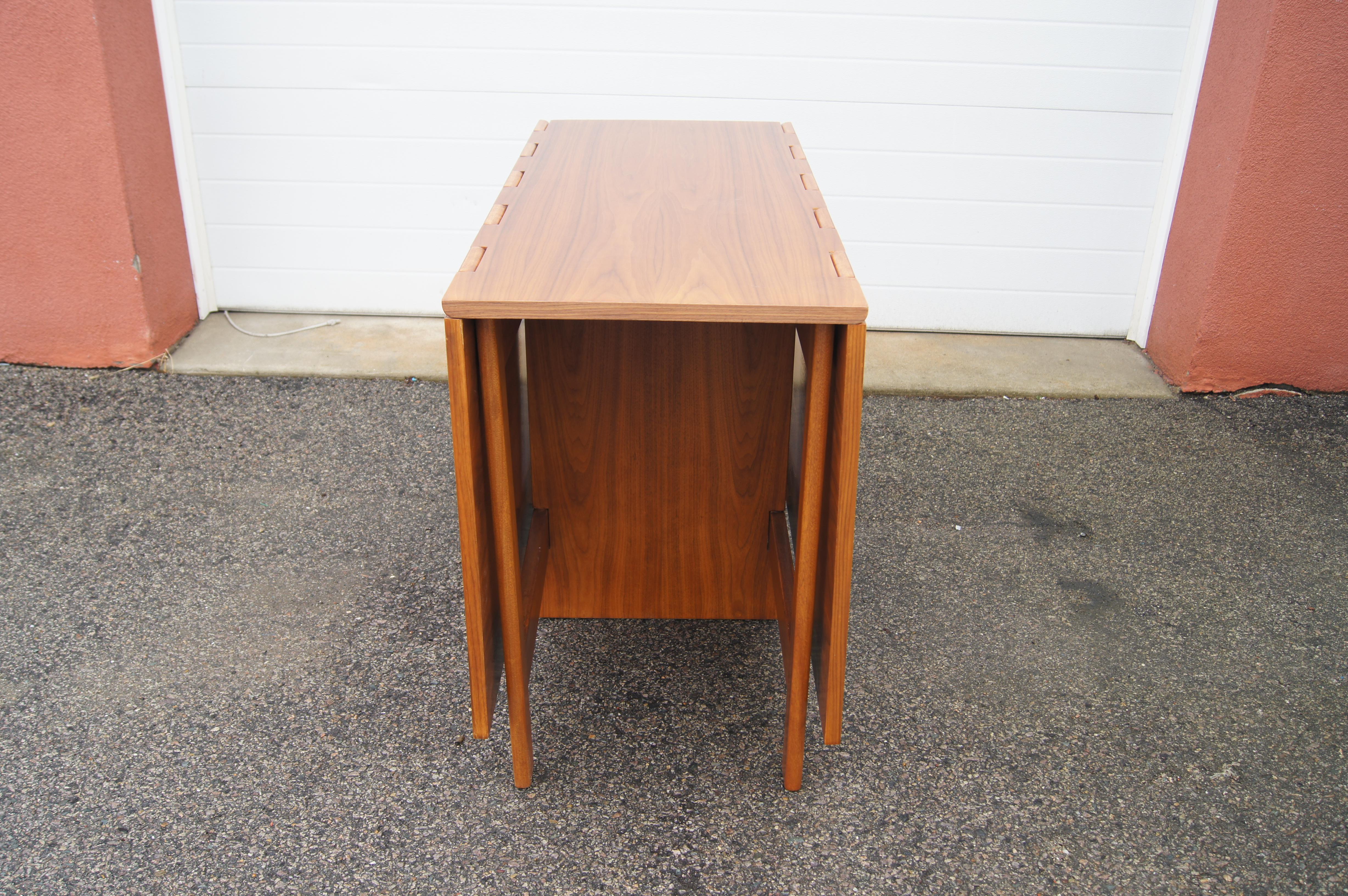 Walnut Gate Leg Dining Table, Model 4656, by George Nelson for Herman Miller 3