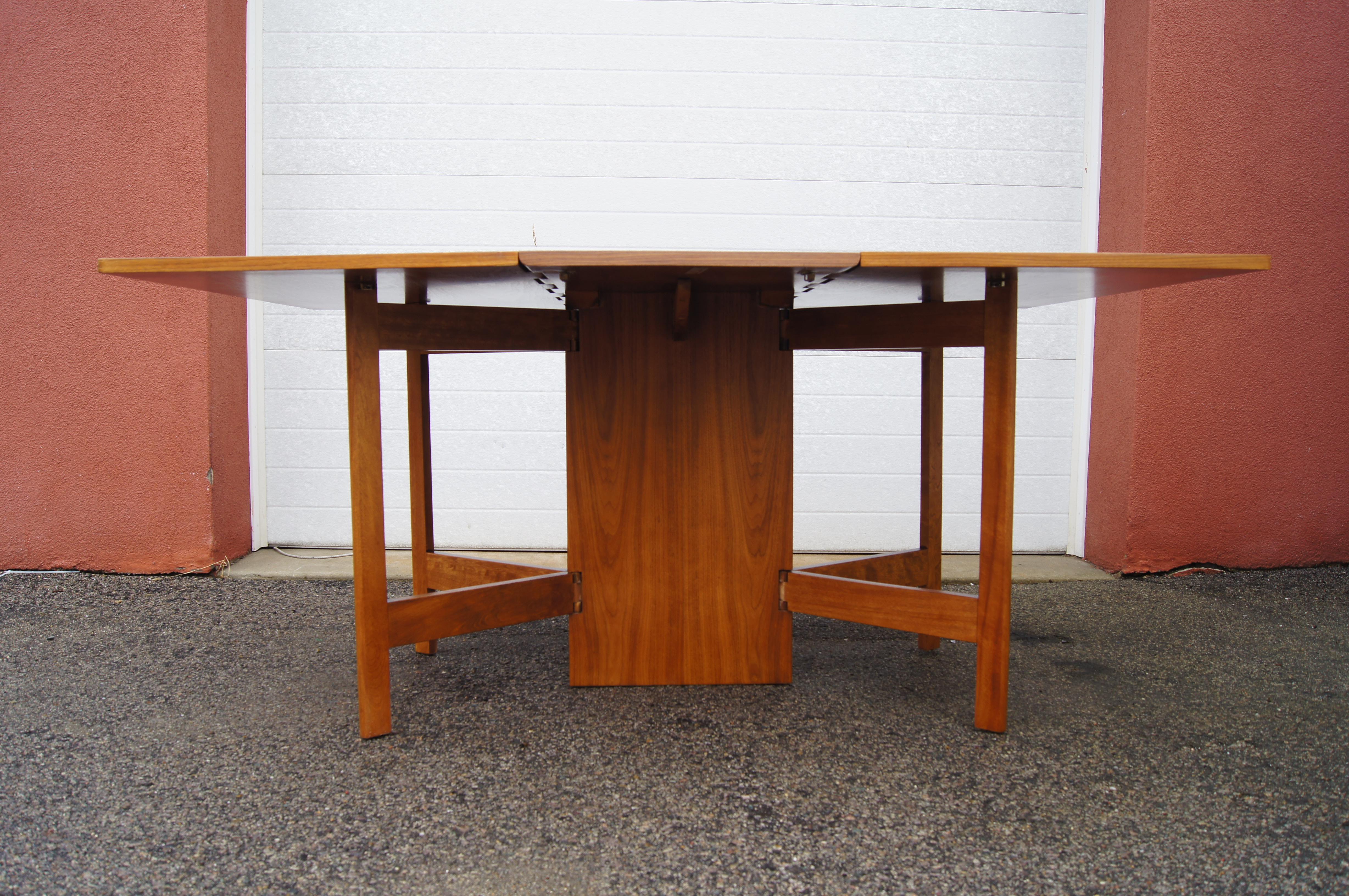 Walnut Gate Leg Dining Table, Model 4656, by George Nelson for Herman Miller 1