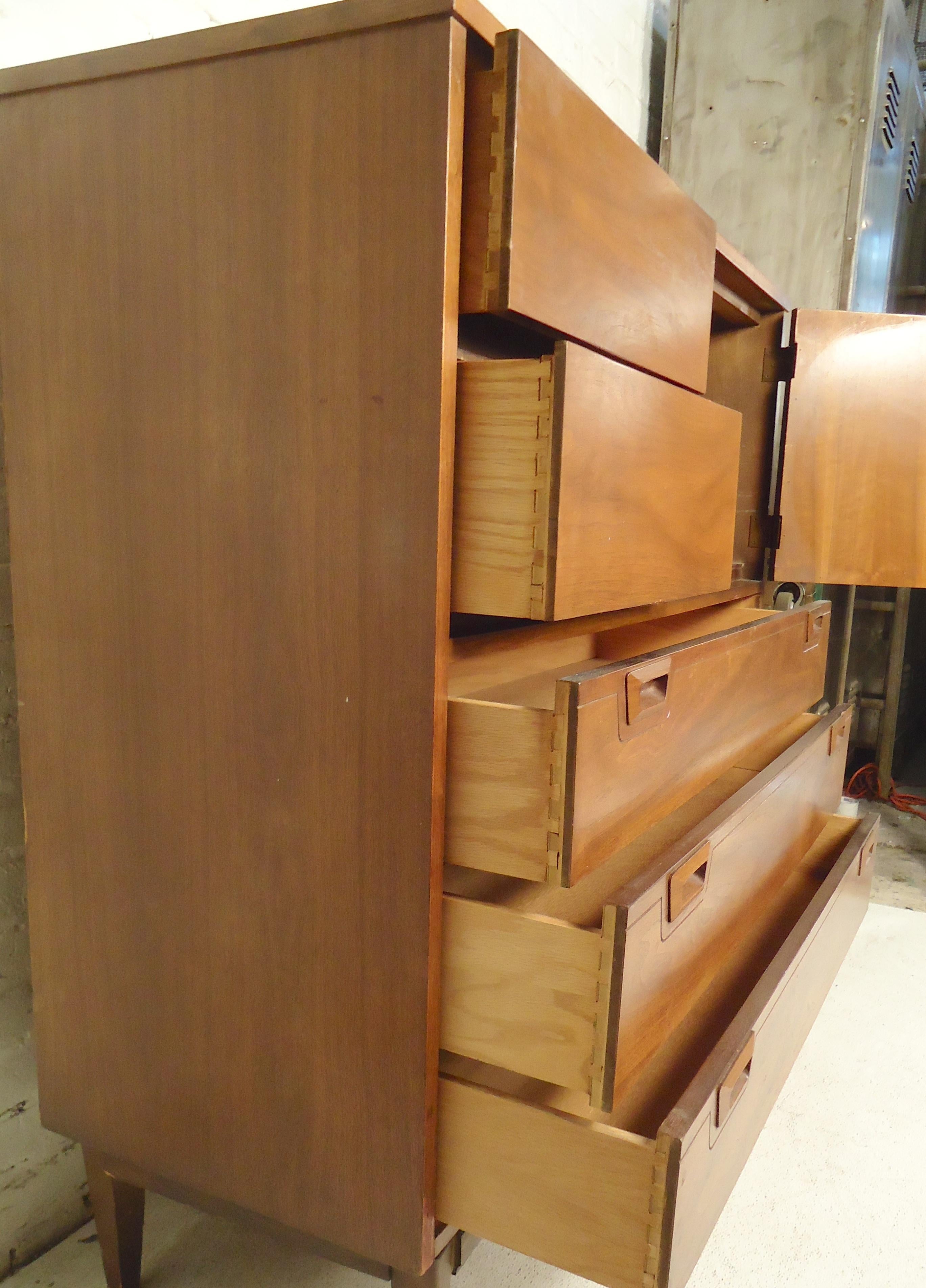 Walnut Gentleman's Chest 2