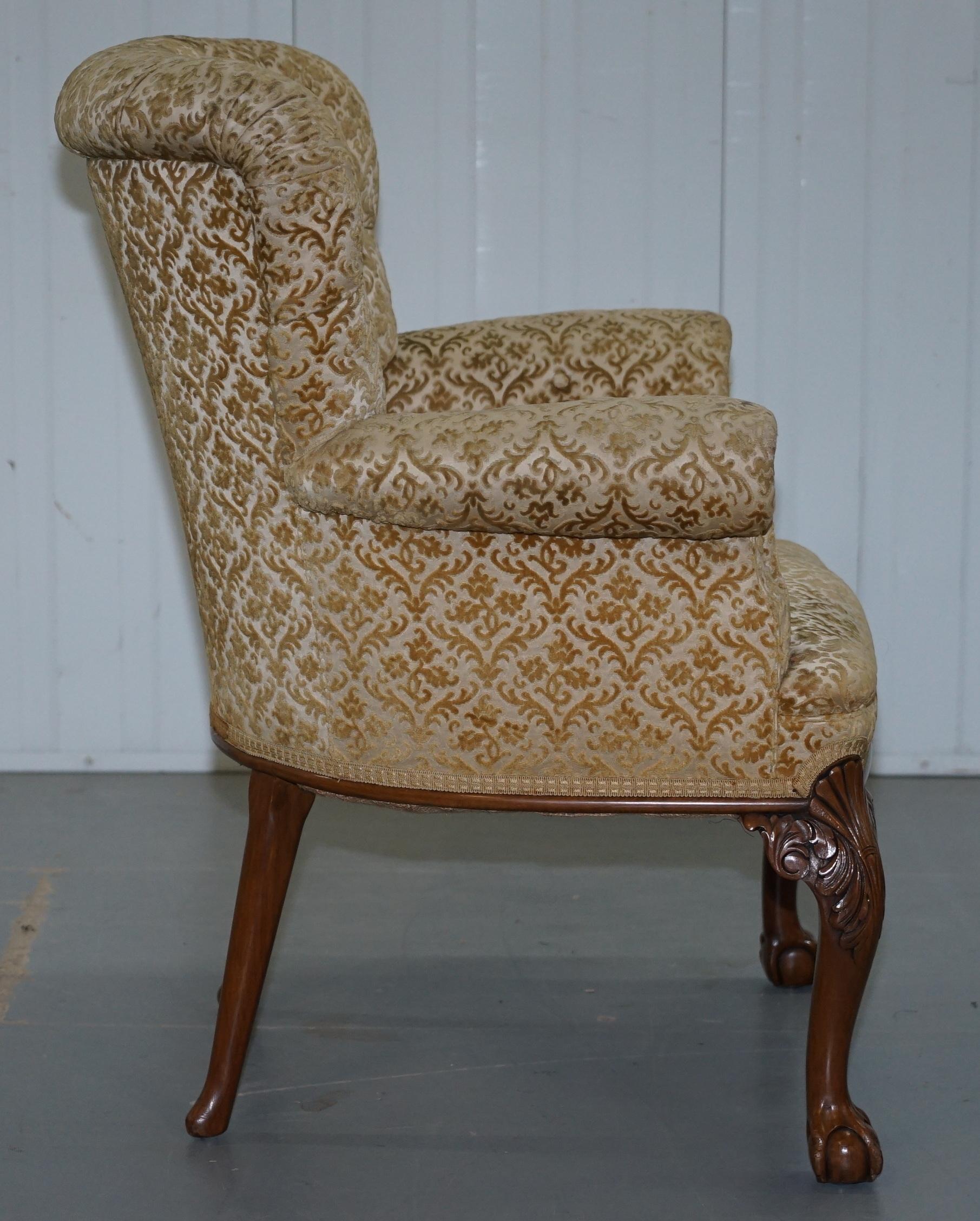 Walnut George II Style Claw and Ball Acanthus Carved Legs Chesterfield Armchair 4