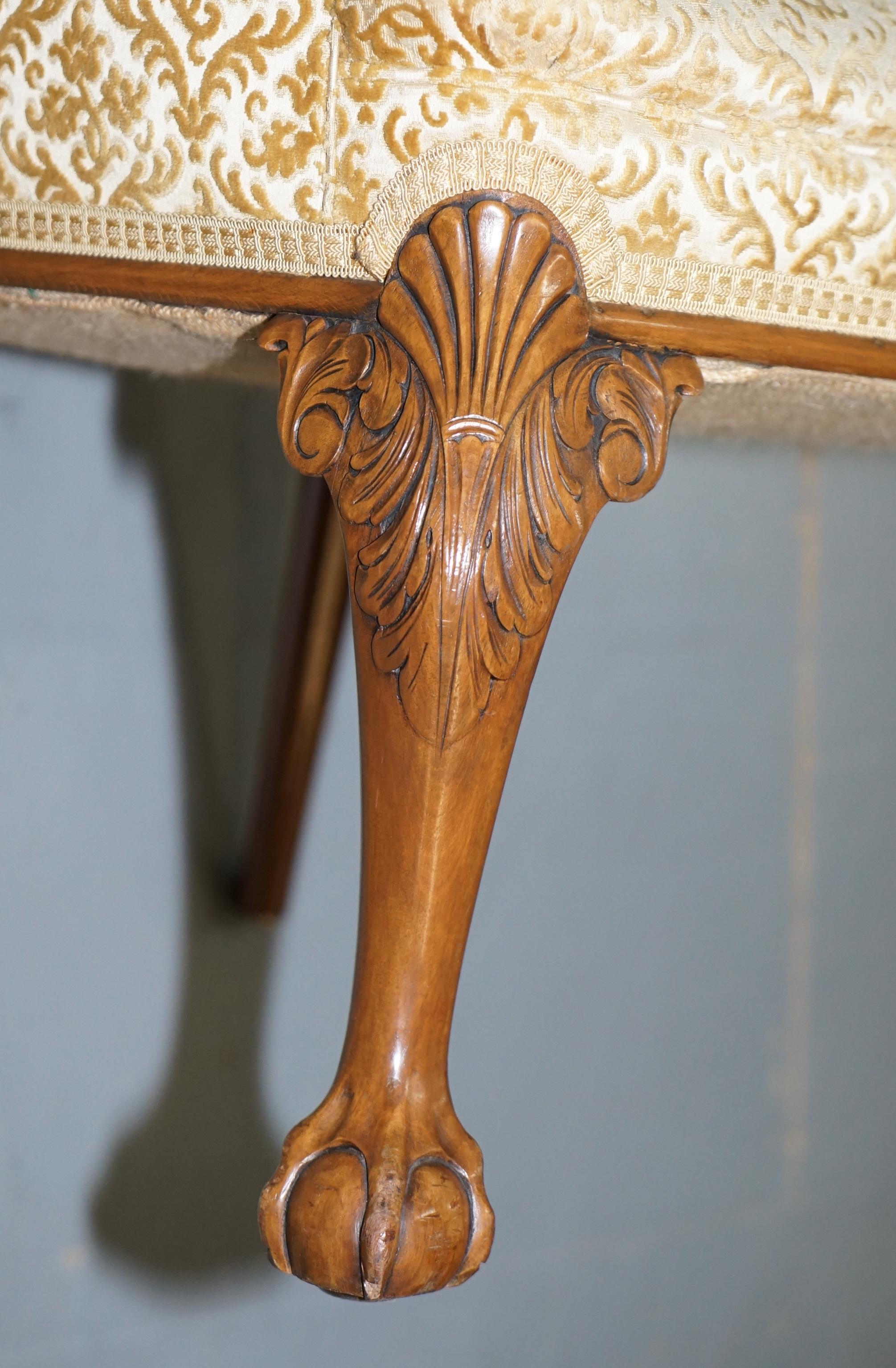 Walnut George II Style Claw and Ball Acanthus Carved Legs Chesterfield Armchair 12