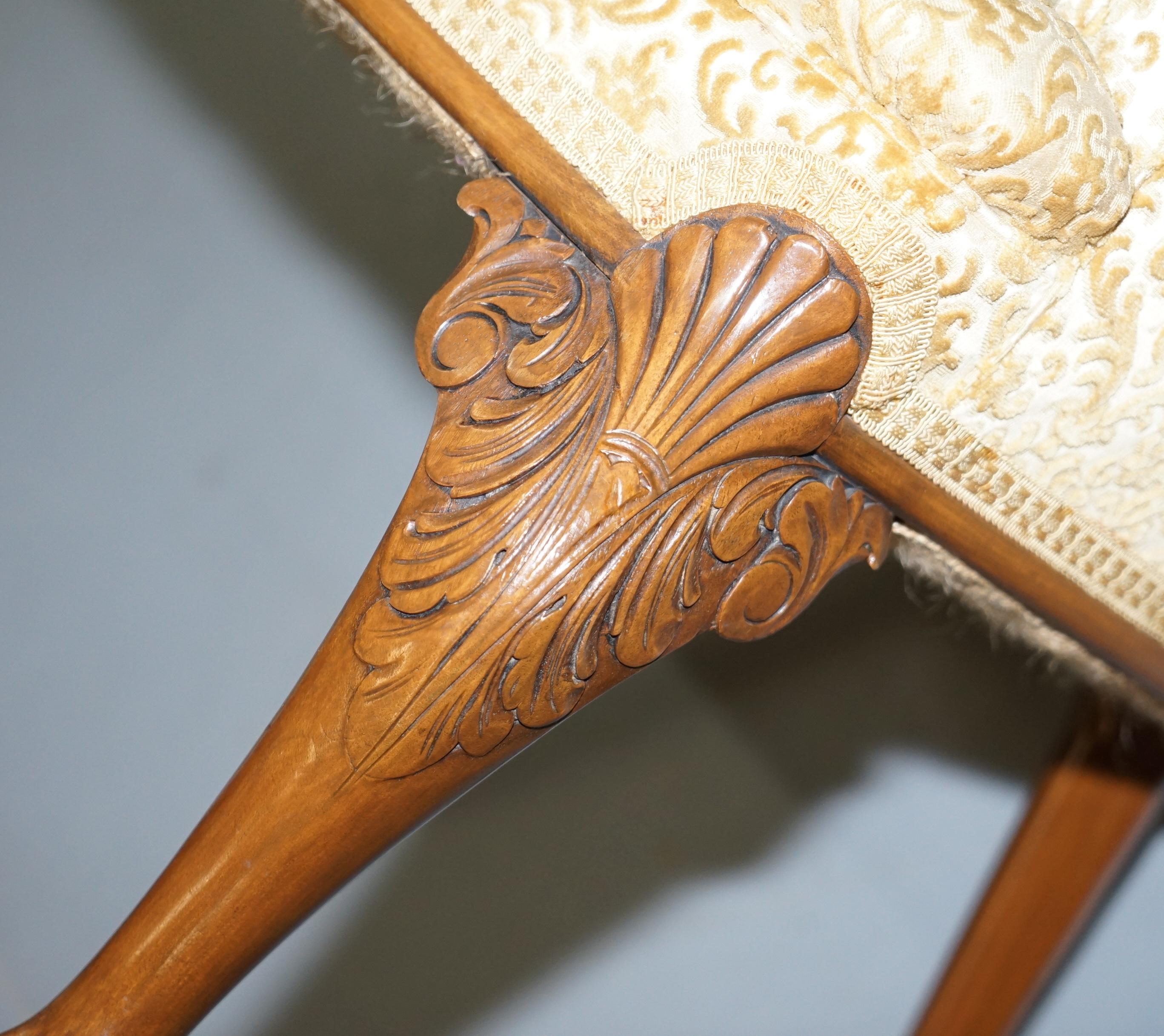 Walnut George II Style Claw and Ball Acanthus Carved Legs Chesterfield Armchair 13