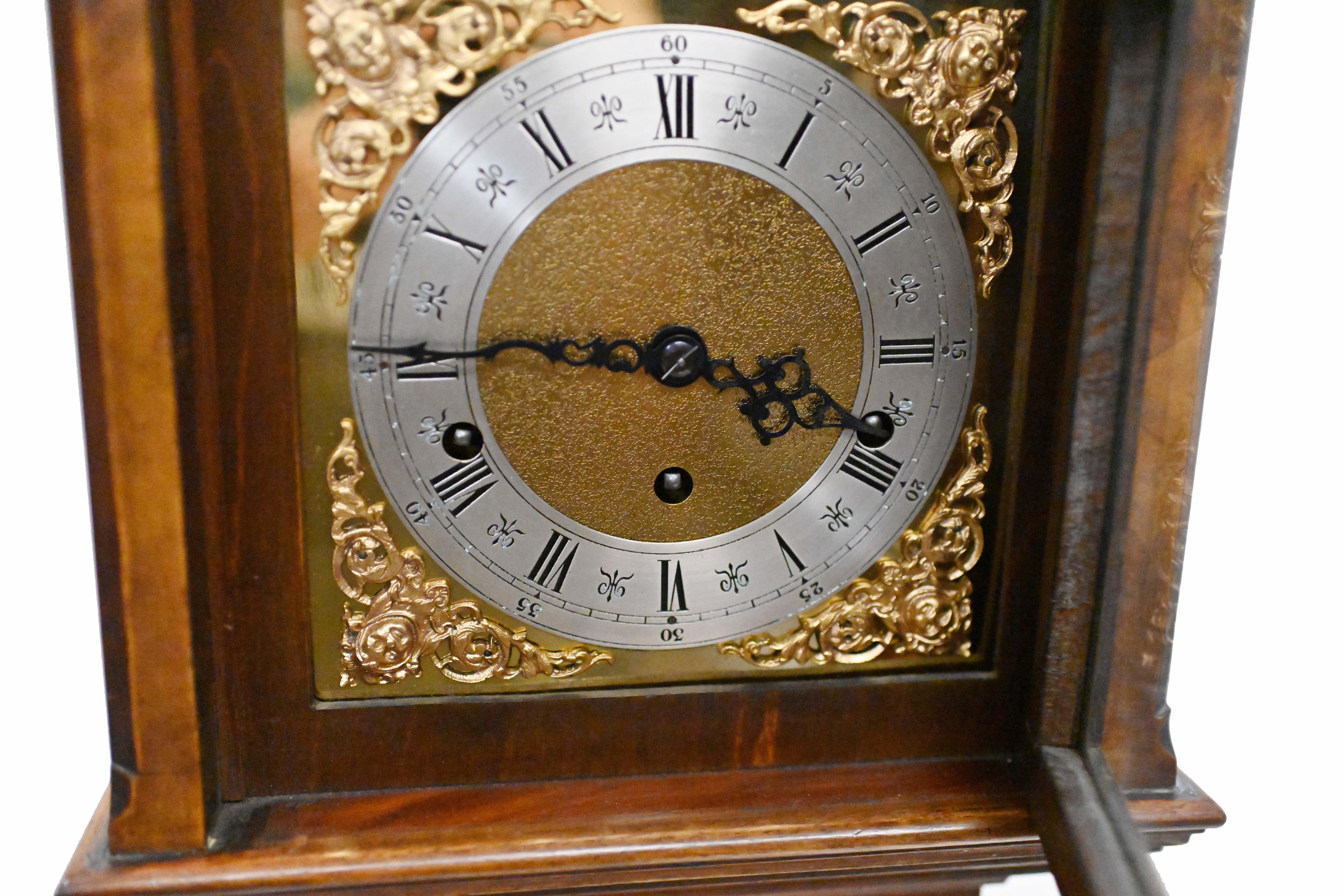 horloge grand-mère antique