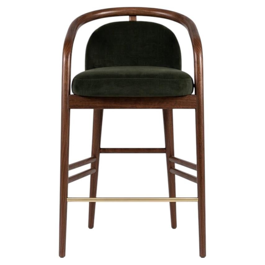 What are counter height bar stools?