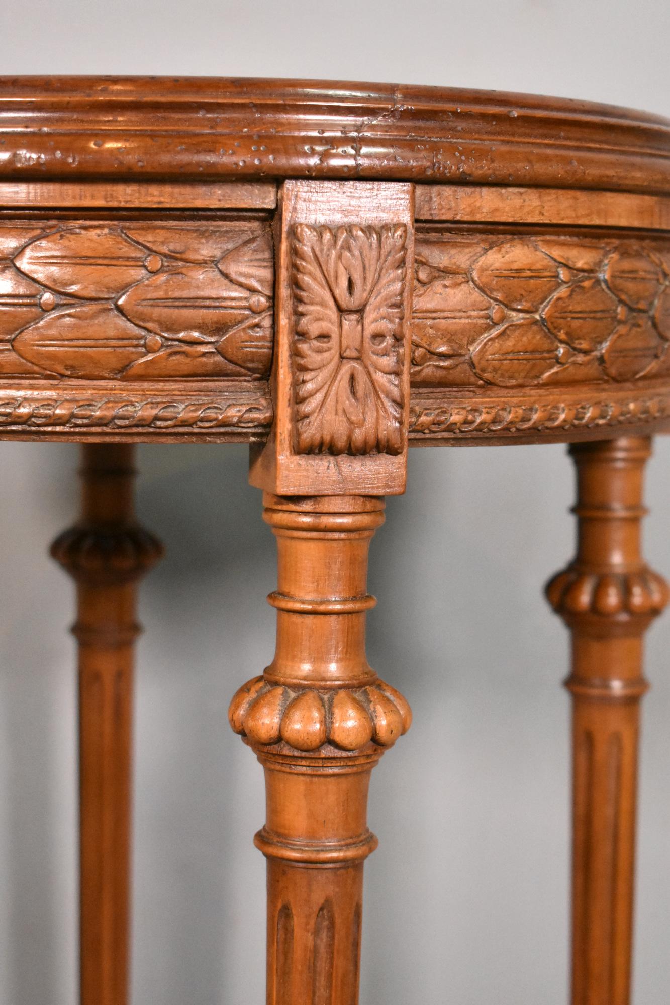 Table d'appoint Guéridon en noyer Période Directoire en vente 2