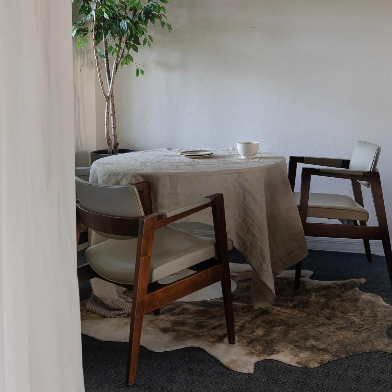 Mid-Century Modern Set of 3 Gunlocke Walnut Dinning Chairs in Rare Olive Naugahyde Upholstery For Sale
