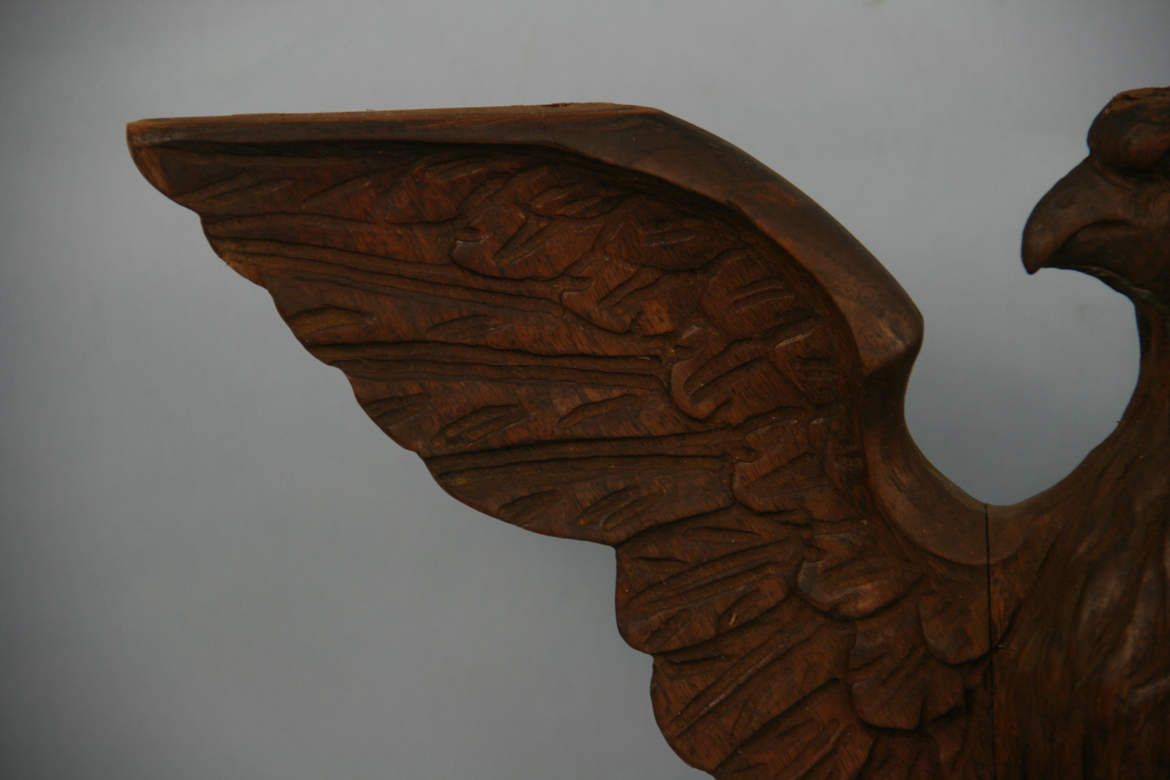 Águila de nogal tallada a mano Elemento arquitectónico de finales del s. XIX 8