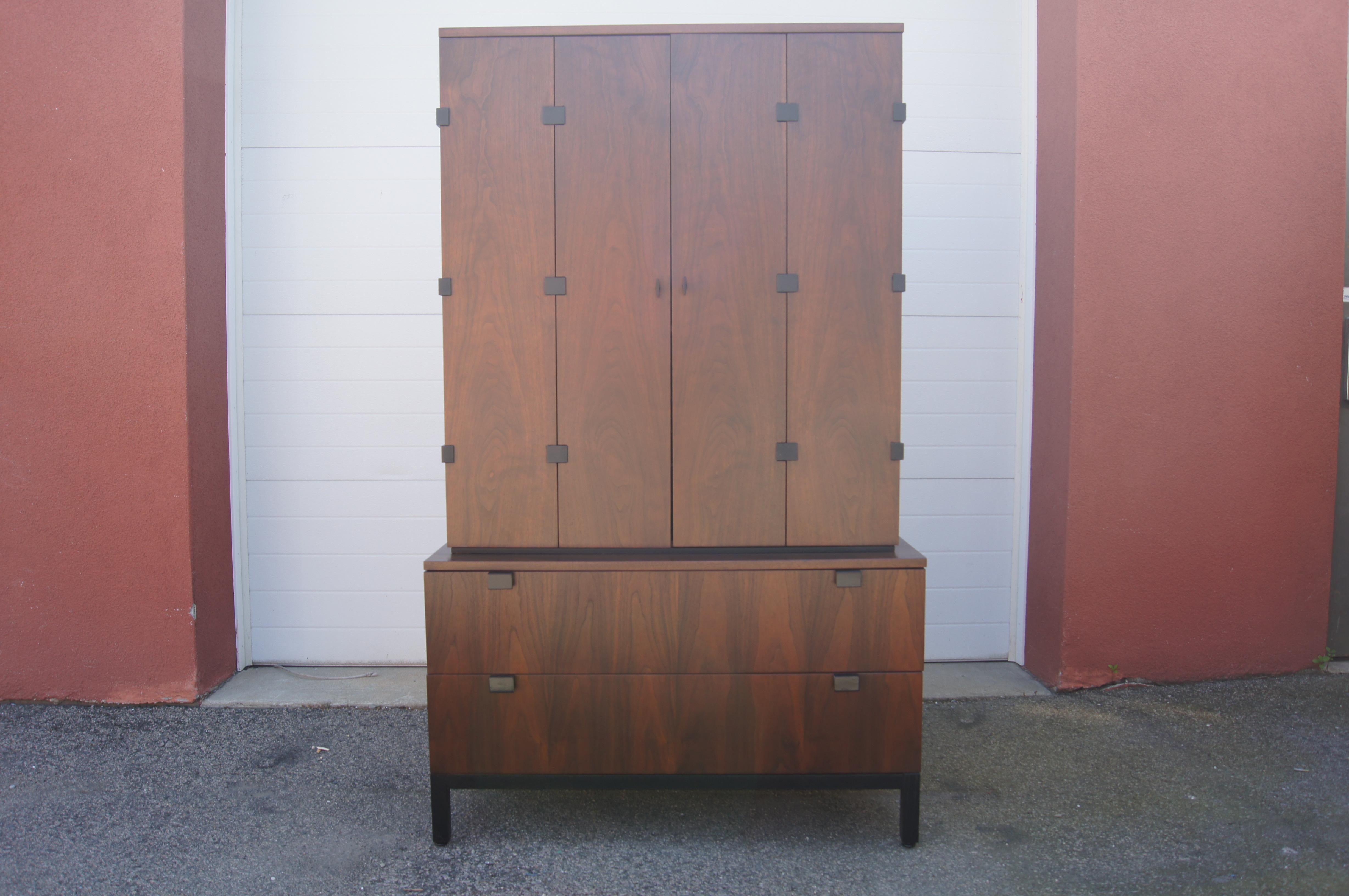 Mid-Century Modern Walnut Highboy Cabinet by Milo Baughman for Directional For Sale