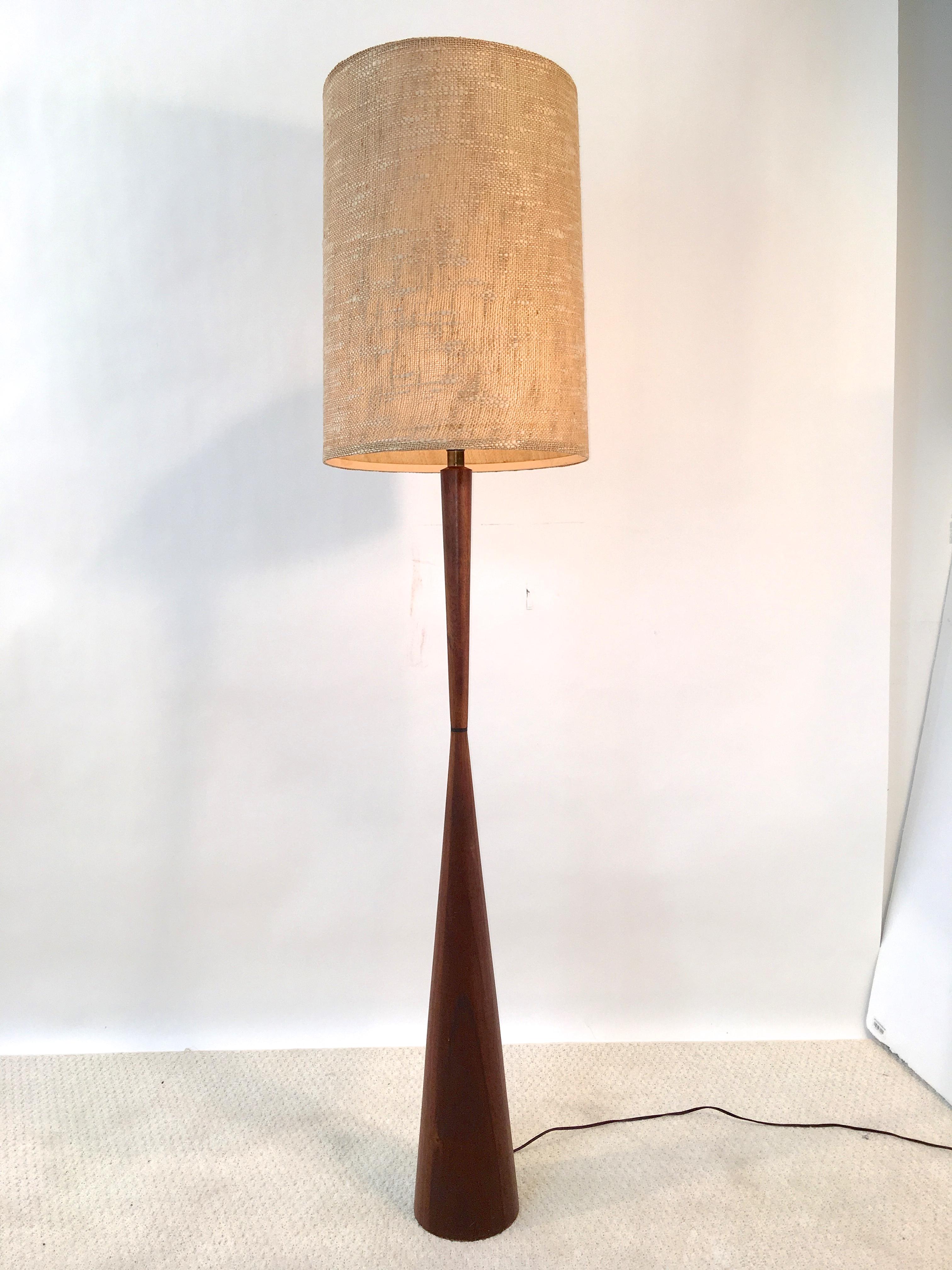 Walnut Hourglass Floor Lamp by Raymond Pfennig for Zina Lamp Co. 1