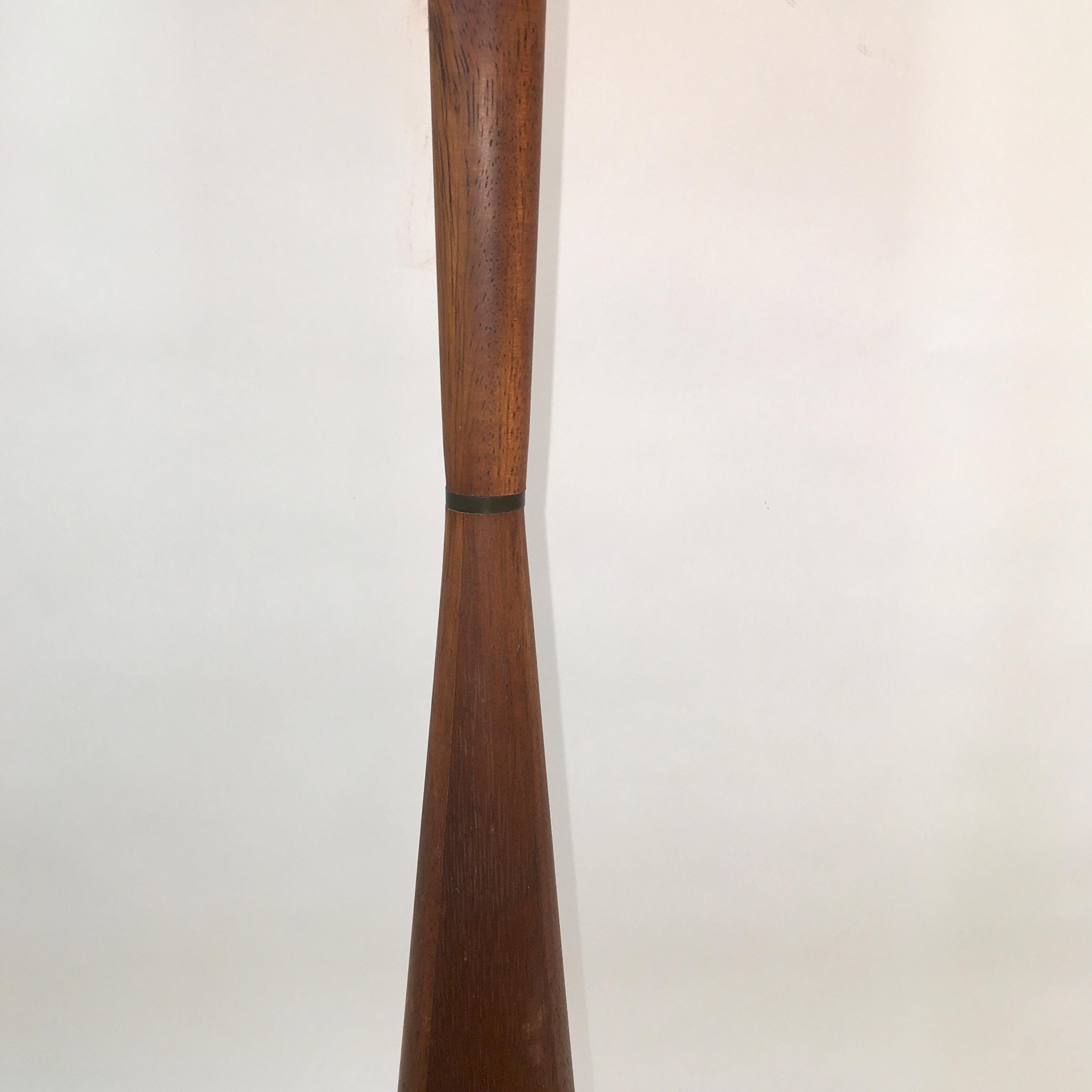 Walnut Hourglass Floor Lamp by Raymond Pfennig for Zina Lamp Co. 9