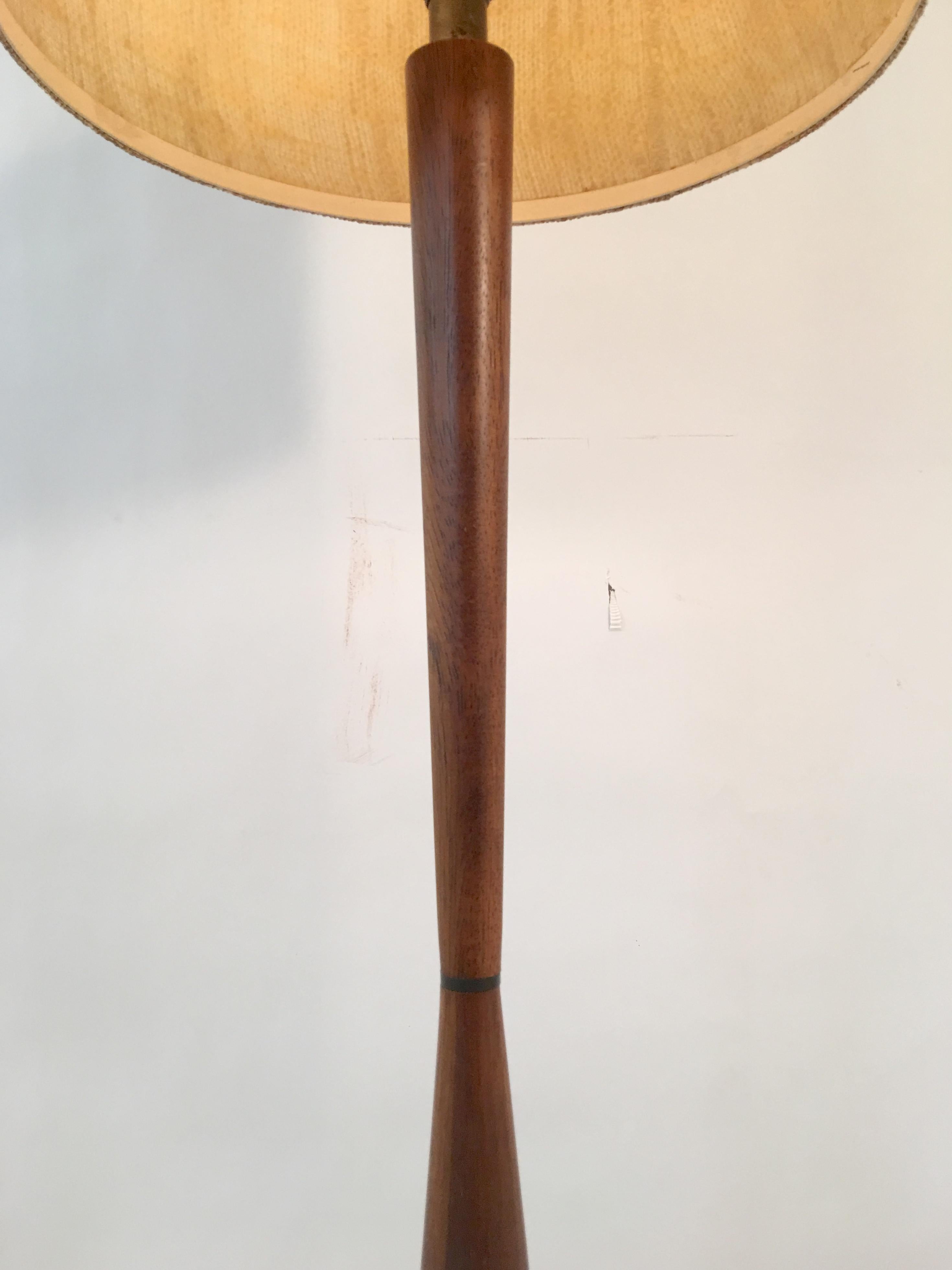 American Walnut Hourglass Floor Lamp by Raymond Pfennig for Zina Lamp Co.