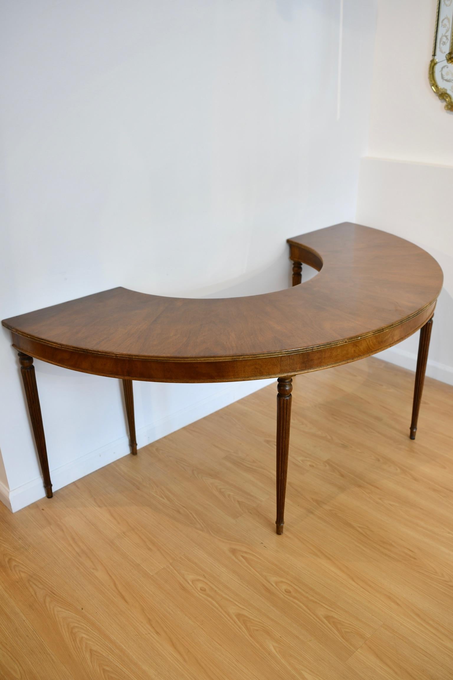 20th Century Walnut Hunt Table For Sale