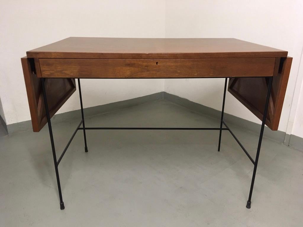 Walnut and Iron Architecte Extendable High Desk Table, circa 1950s In Good Condition In Geneva, CH