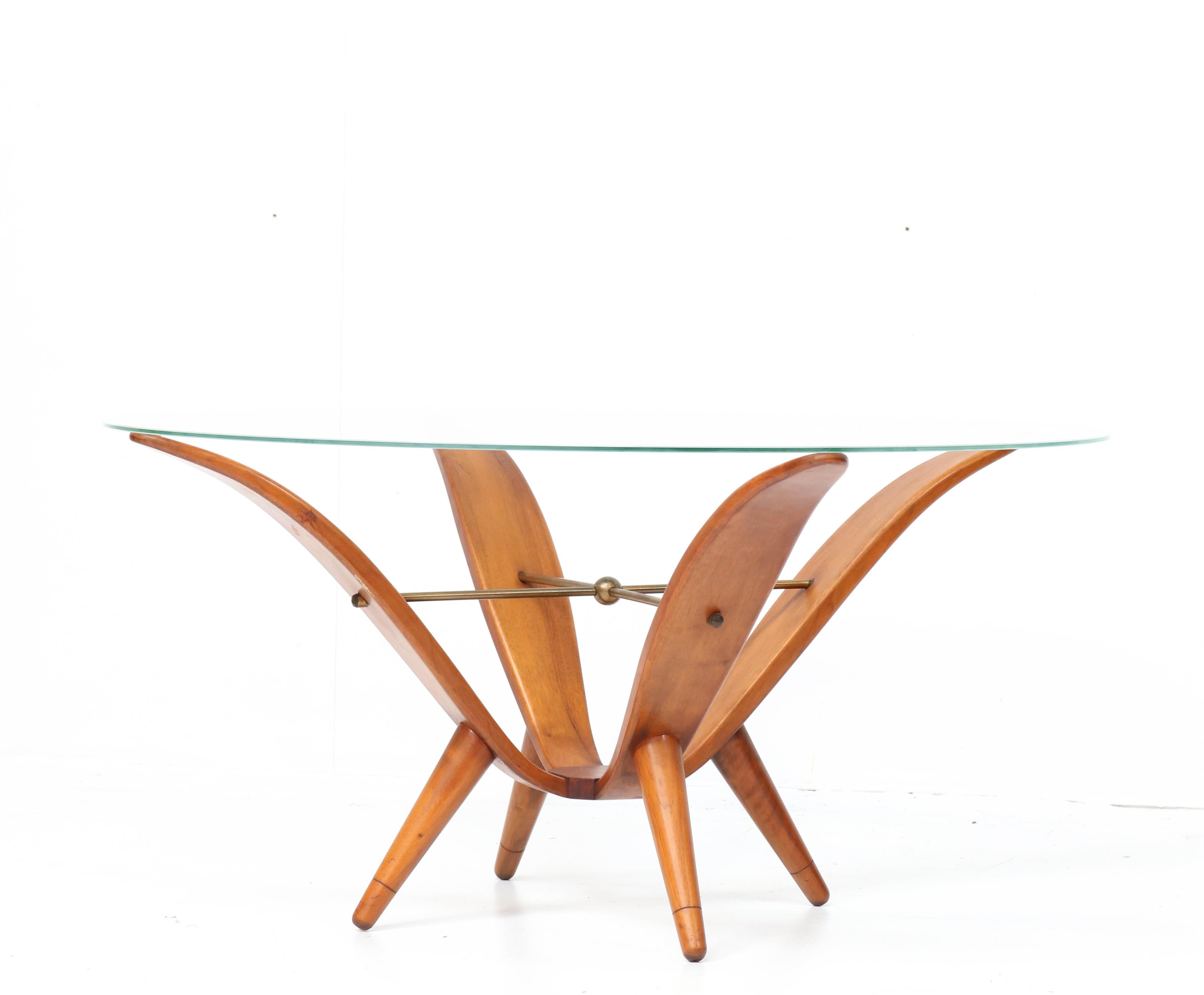 Walnut Italian Mid-Century Modern Coffee Table in the Style of Gio Ponti, 1950s In Good Condition In Amsterdam, NL