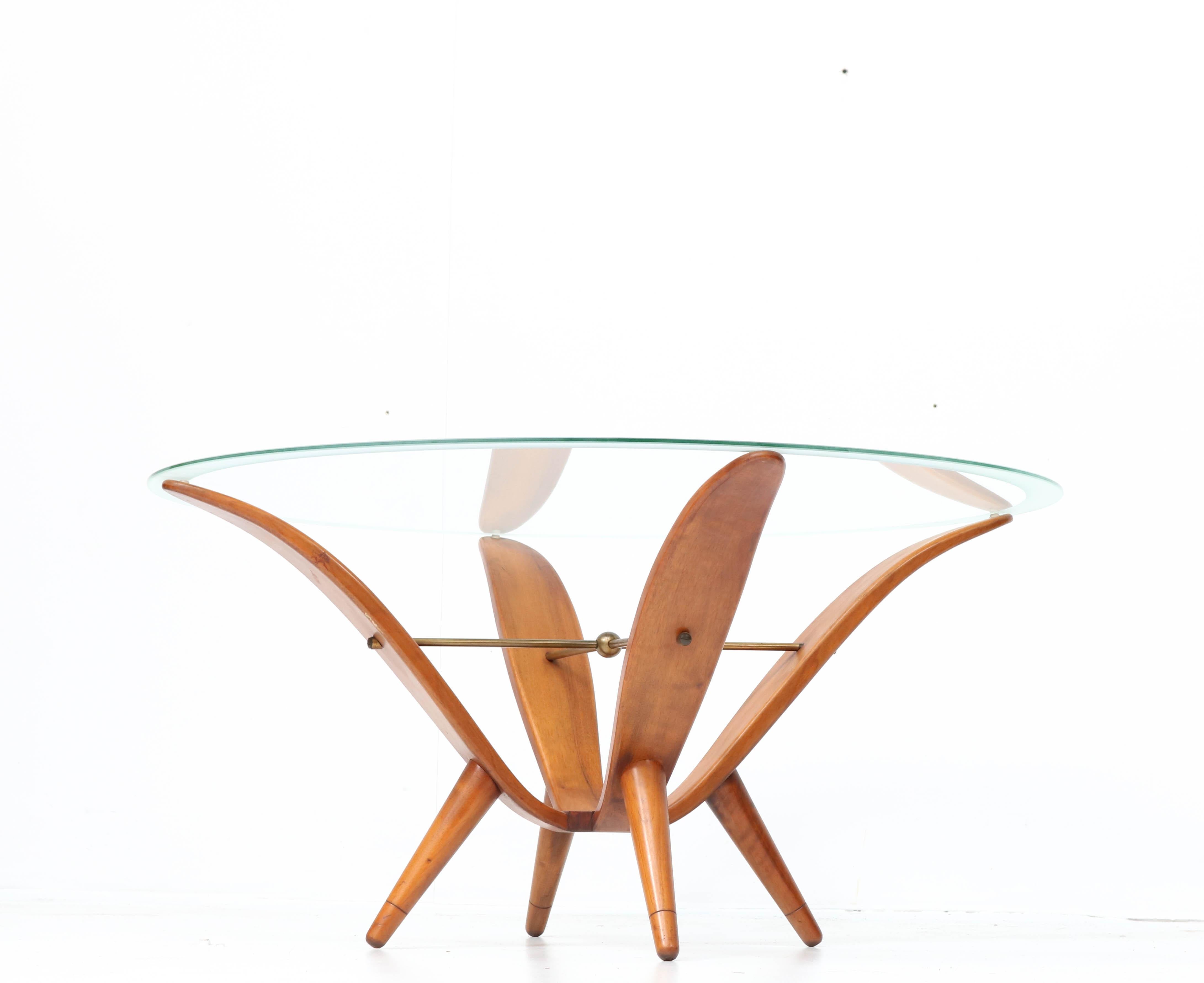 Mid-20th Century Walnut Italian Mid-Century Modern Coffee Table in the Style of Gio Ponti, 1950s