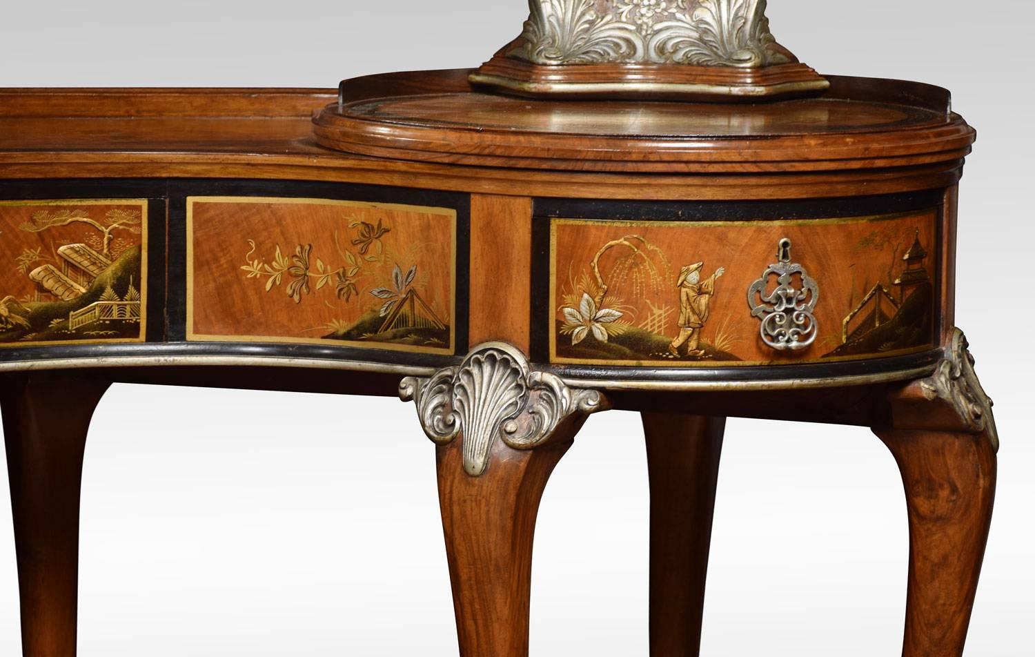 Walnut Kidney Shaped Chinoiserie Decorated Dressing Table In Good Condition In Cheshire, GB