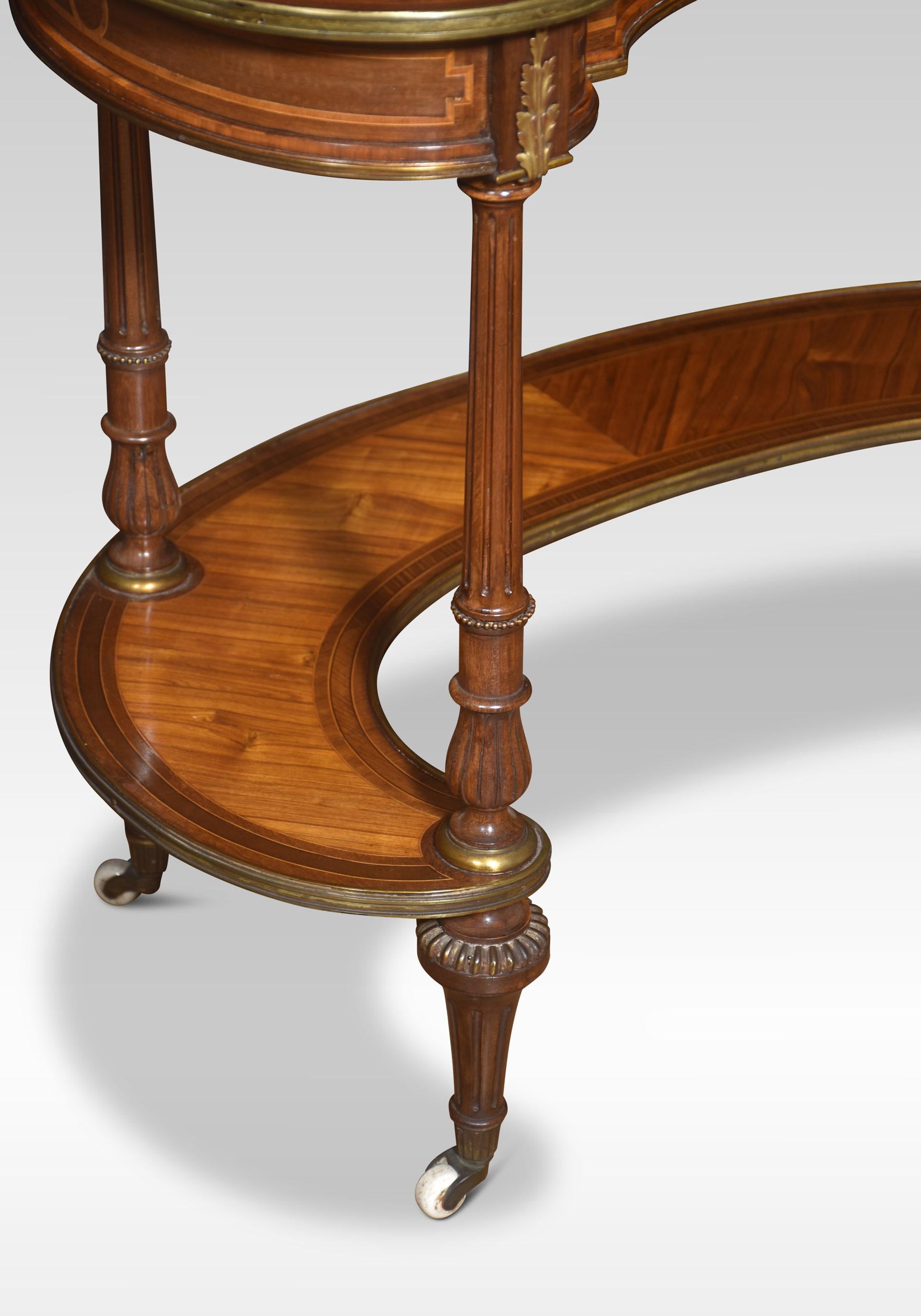 British Walnut kidney shaped writing table For Sale