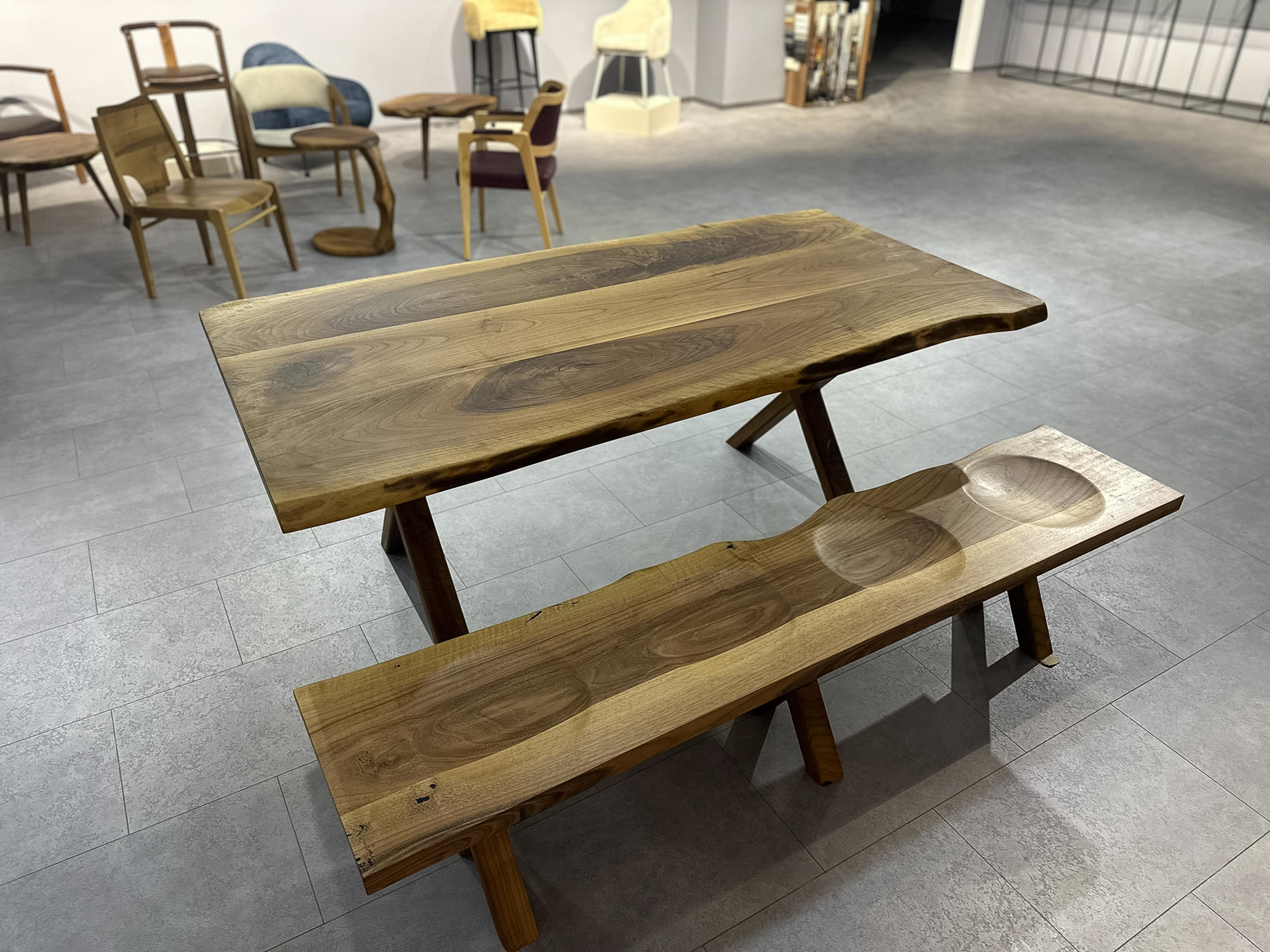 Walnut Wood Live Edge Table - Dining Solid Wood Table - Custom Dining Table For Sale 4