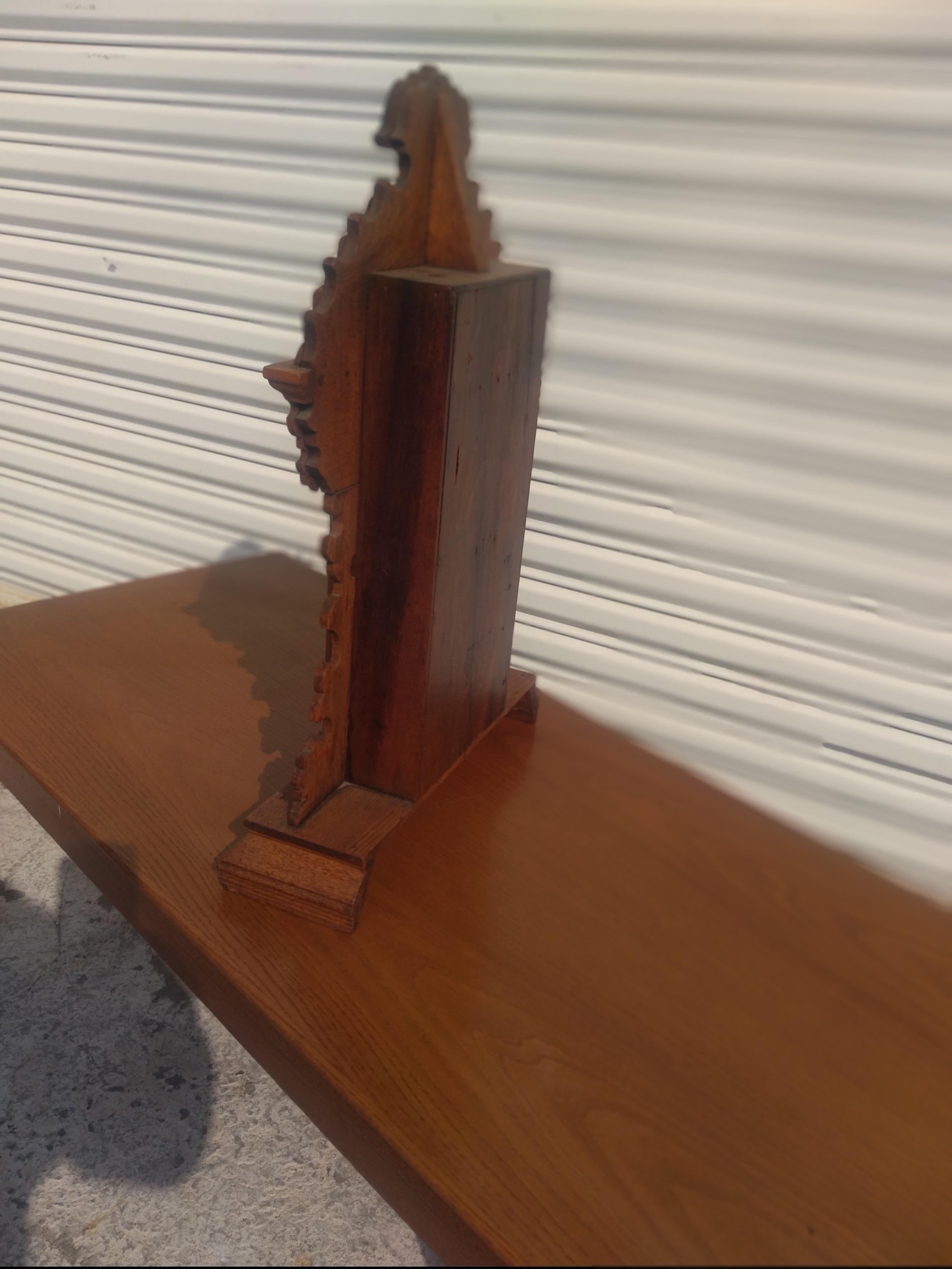 Walnut Late 19th Century Gingerbread Mantle Clock In Good Condition For Sale In Pasadena, TX