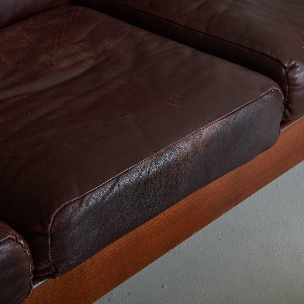 Walnut + Leather 3 Seat ‘Arcata’ Sofa by Gae Aulenti for Poltronova, Italy 1968 For Sale 4