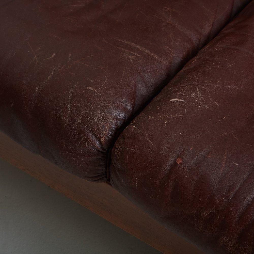 Walnut + Leather 3 Seat ‘Arcata’ Sofa by Gae Aulenti for Poltronova, Italy 1968 For Sale 2