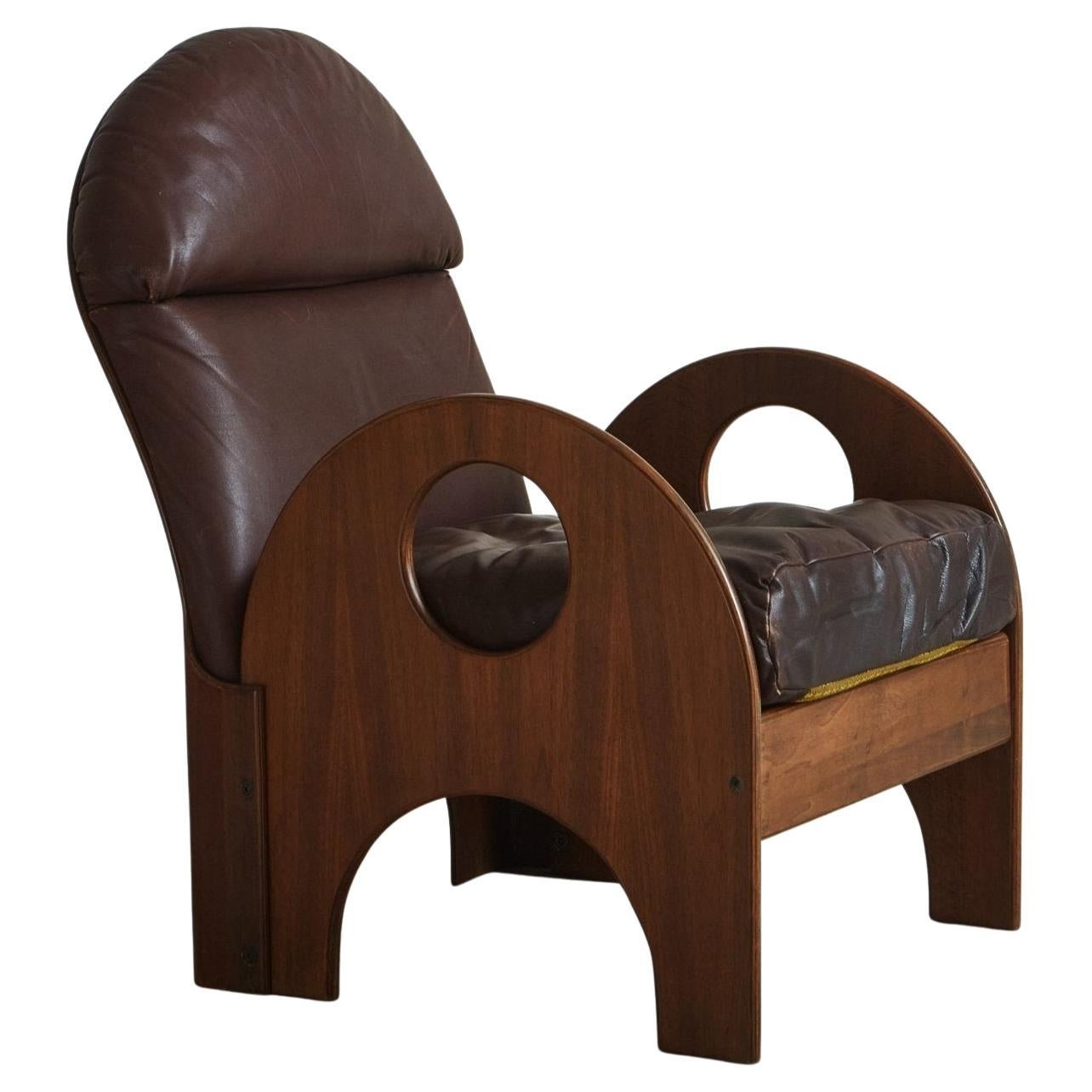 Stuhl „Arcata“ aus Nussbaum + Leder von Gae Aulenti für Poltronova, Italien 1968