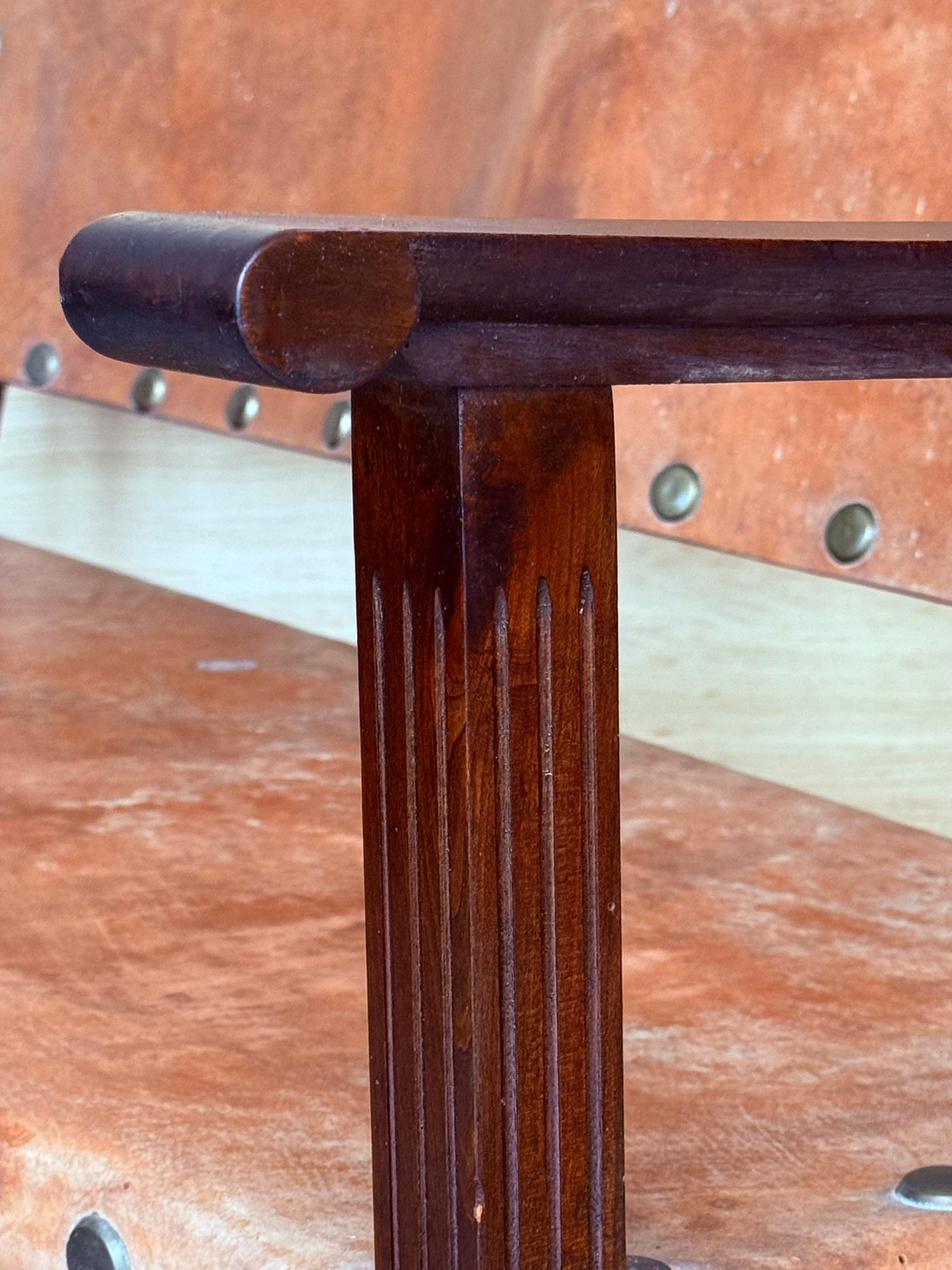 Canapé, banquette en cuir de noyer Brown  Ferronnerie baroque du 18e siècle de Cordoba en vente 8