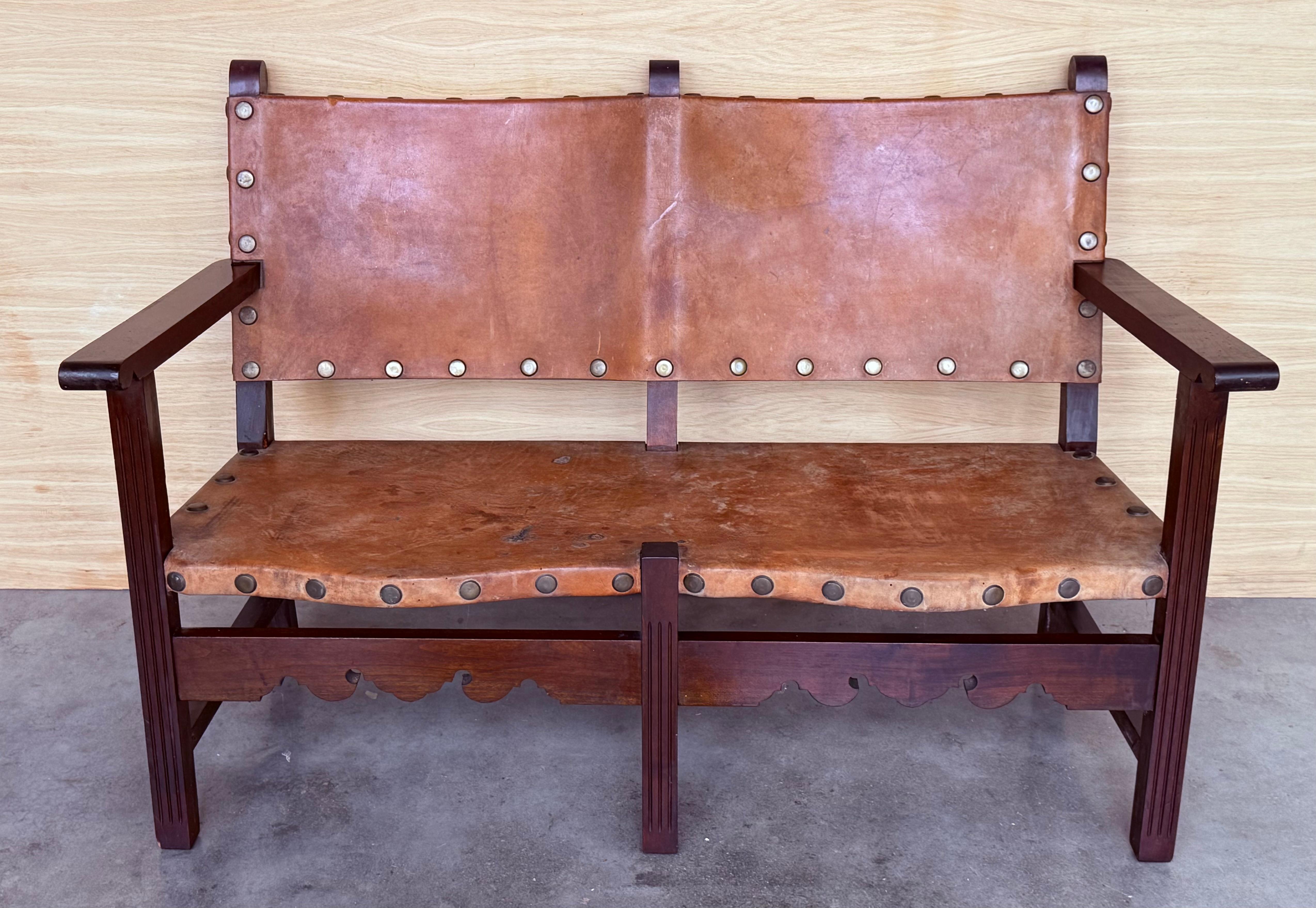 Baroque Canapé, banquette en cuir de noyer Brown  Ferronnerie baroque du 18e siècle de Cordoba en vente