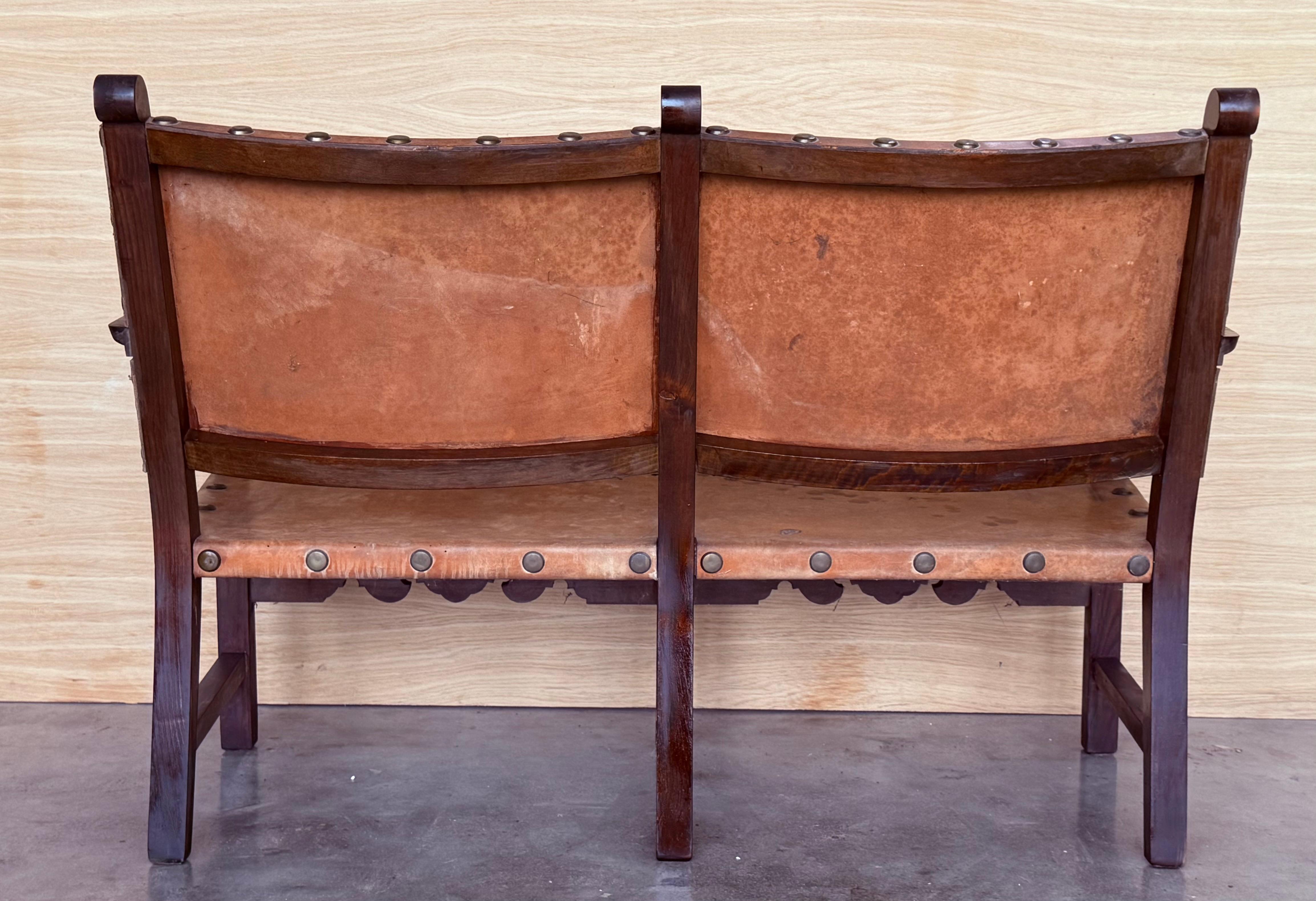 Canapé, banquette en cuir de noyer Brown  Ferronnerie baroque du 18e siècle de Cordoba en vente 2