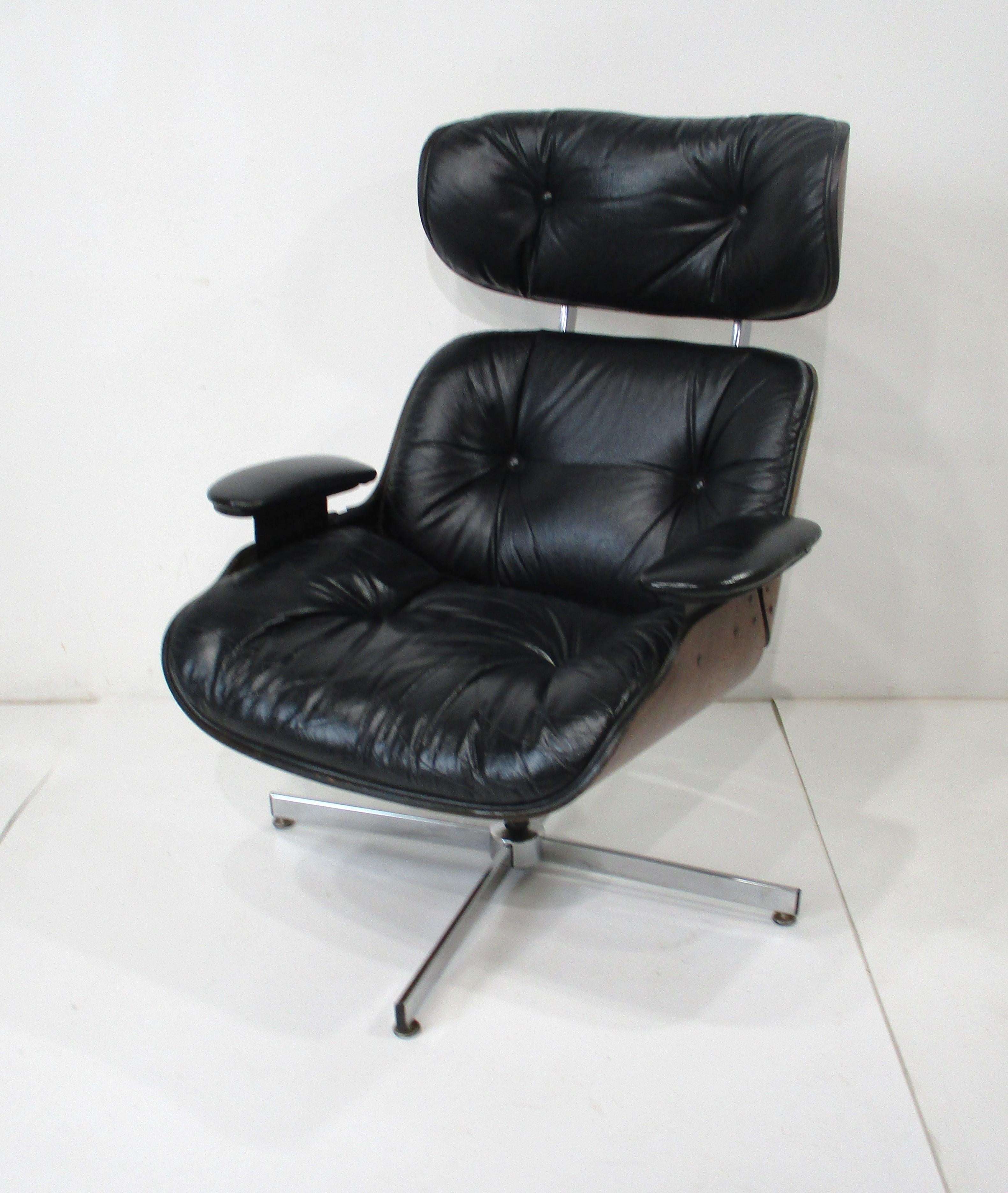Walnut Leather Lounge Chair by George Mulhauser for Plycraft 4