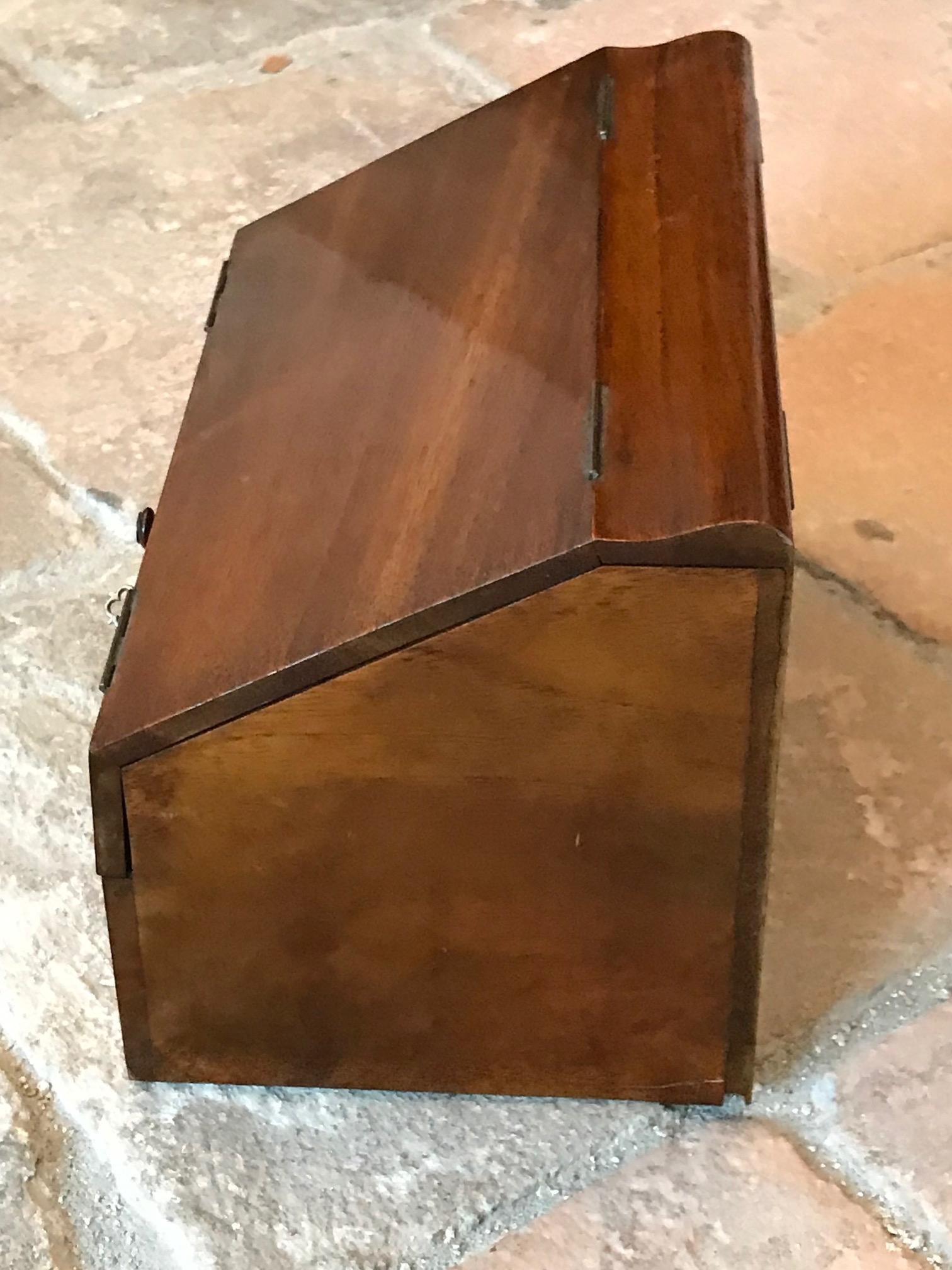 Walnut Letterbox, early 20th Century For Sale 1