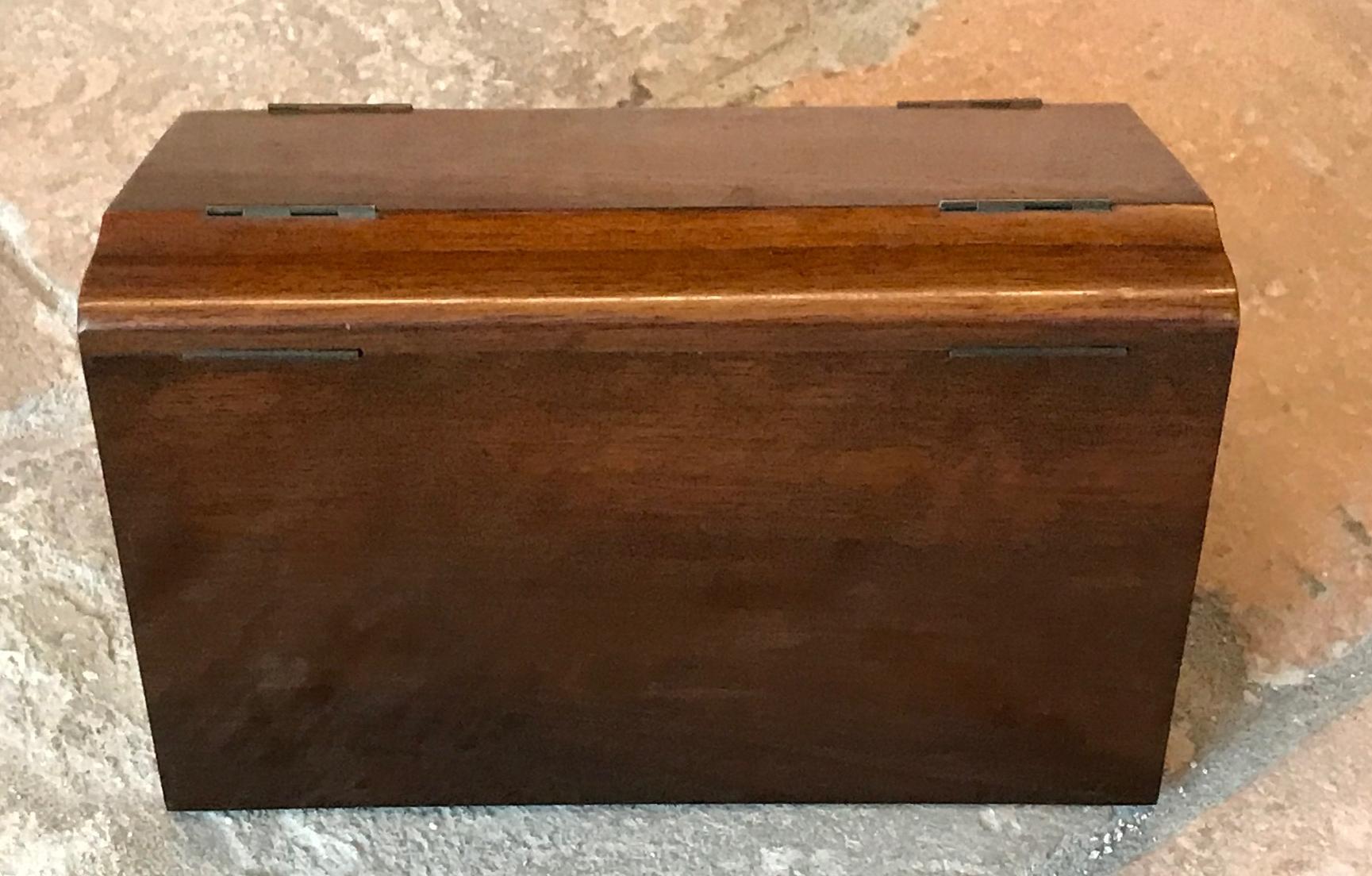 Walnut Letterbox, early 20th Century For Sale 2