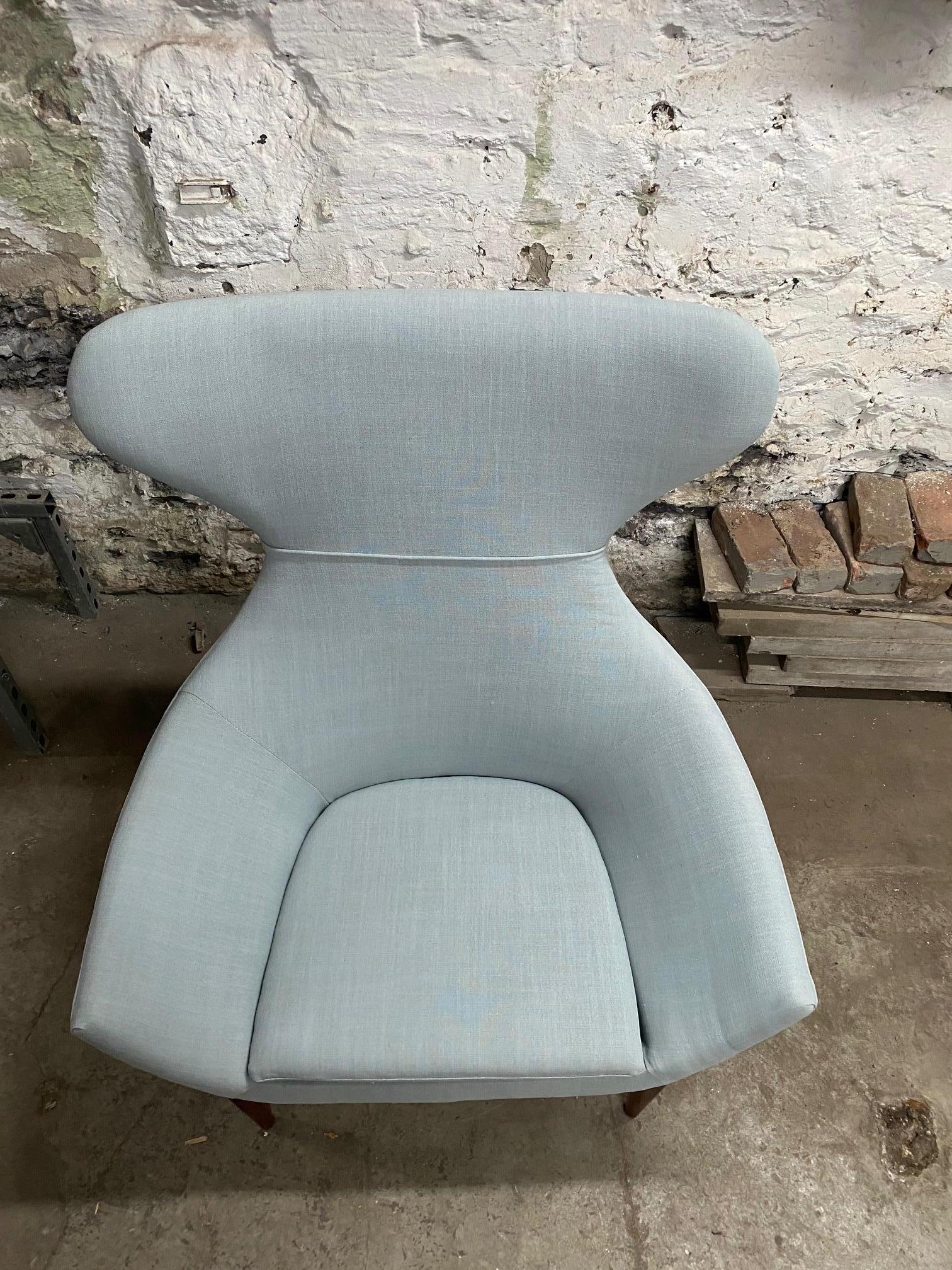 Walnut & Light Blue Linen Wingback Chair Attributed to Adrian Pearsall For Sale 4