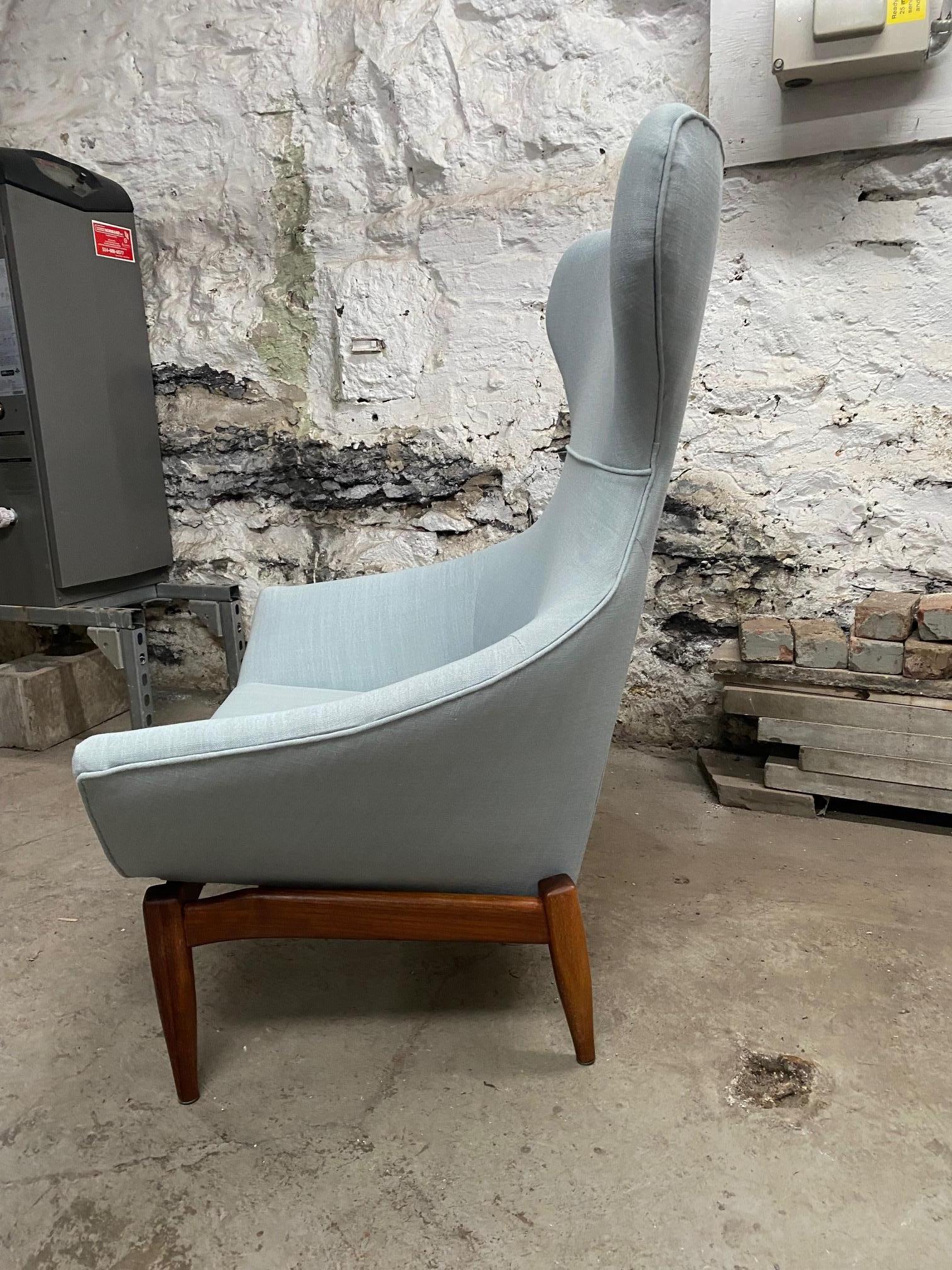 Walnut & Light Blue Linen Wingback Chair Attributed to Adrian Pearsall For Sale 3