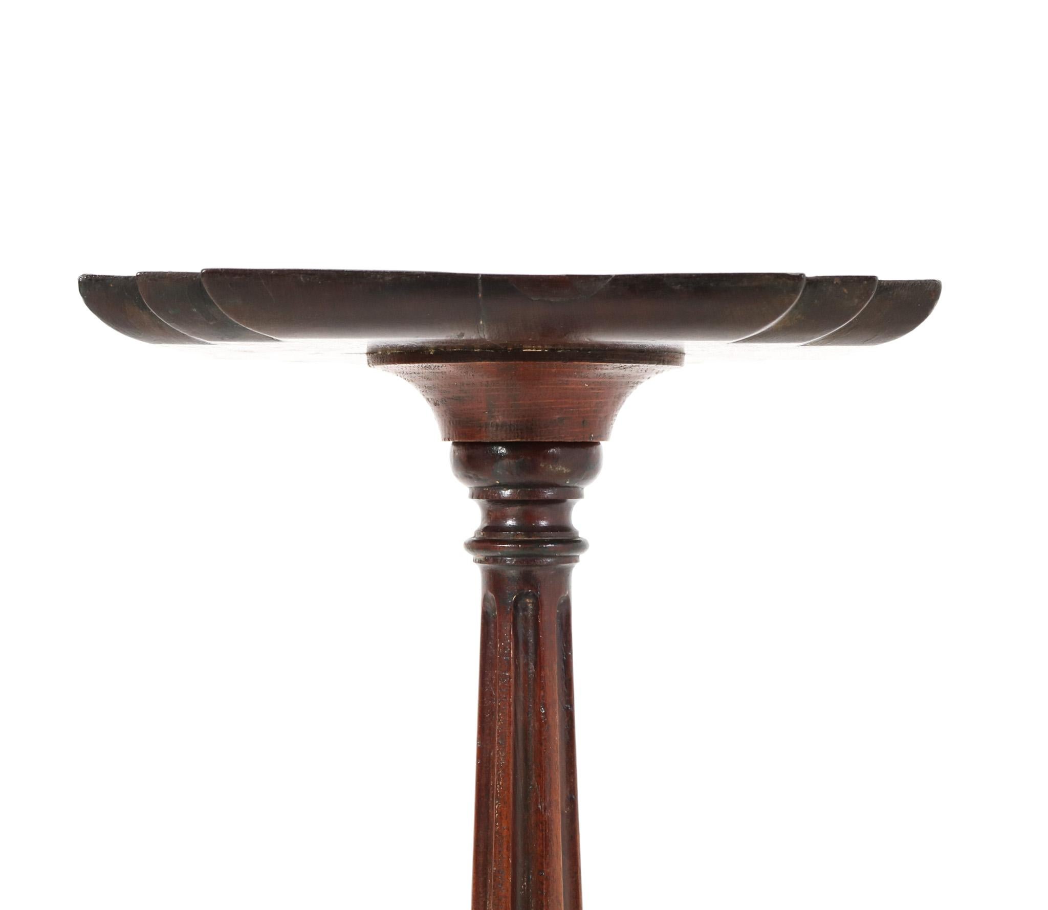 Walnut Louis XVI Style Tripod Side Table, 1900s For Sale 3