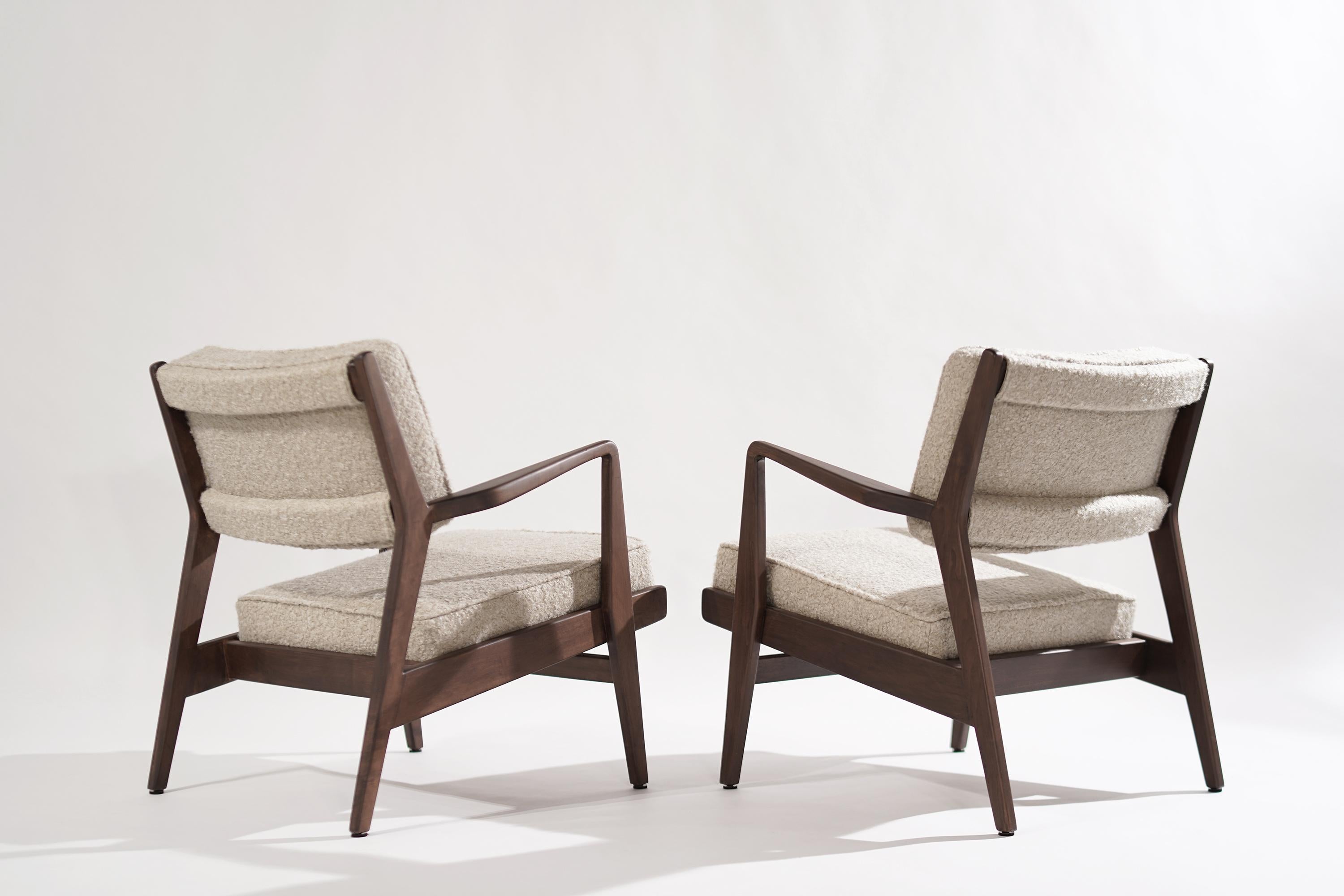 Mid-Century Modern Walnut Lounge Chairs by Jens Risom in Bouclé, 1950s