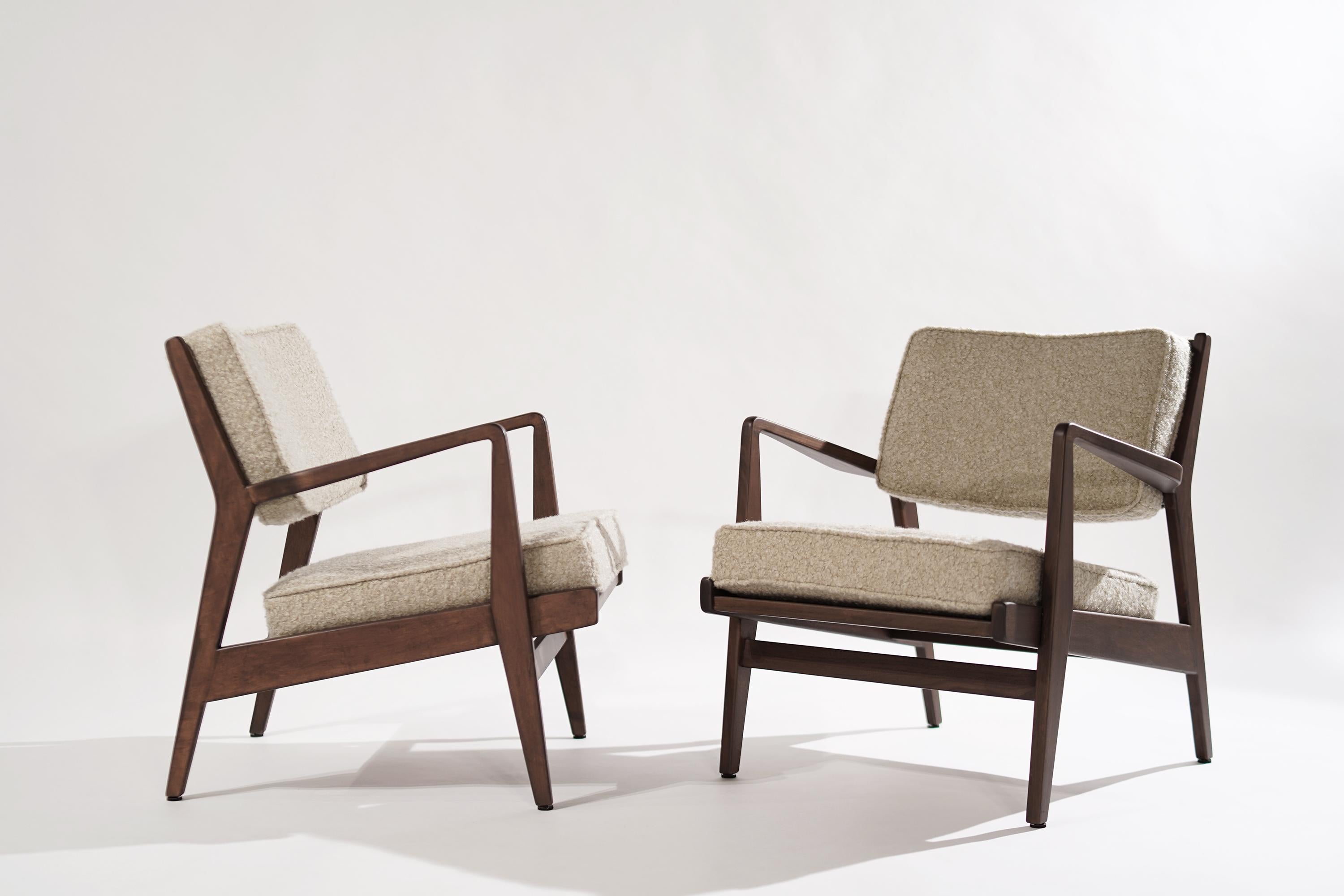 Walnut Lounge Chairs by Jens Risom in Bouclé, 1950s 1